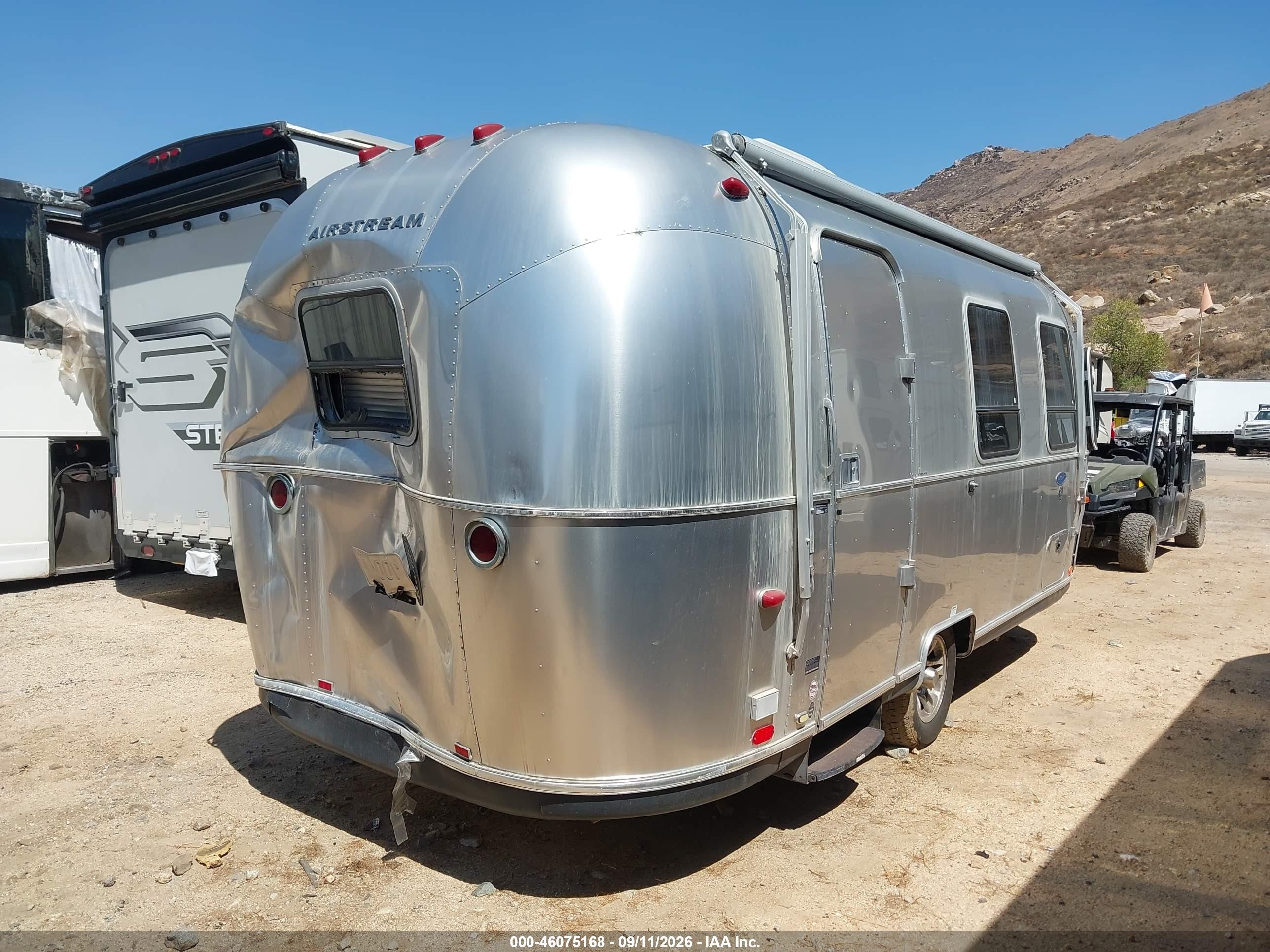 2012 Airstream Sport VIN 1STVRTF12CJ525977 IAAI salvage auction — Rear End, Salvage (California), sold $6,000 on 2026-09-28 (photo 4)