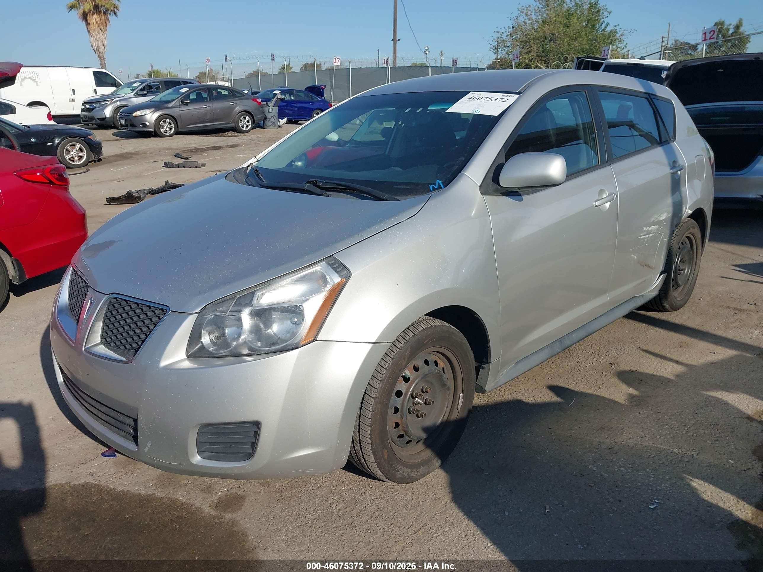 2009 Pontiac Vibe VIN 5Y2SP678X9Z466305 IAAI salvage auction — Side, Salvage (California), sold $725 on 2026-09-18 (photo 2)