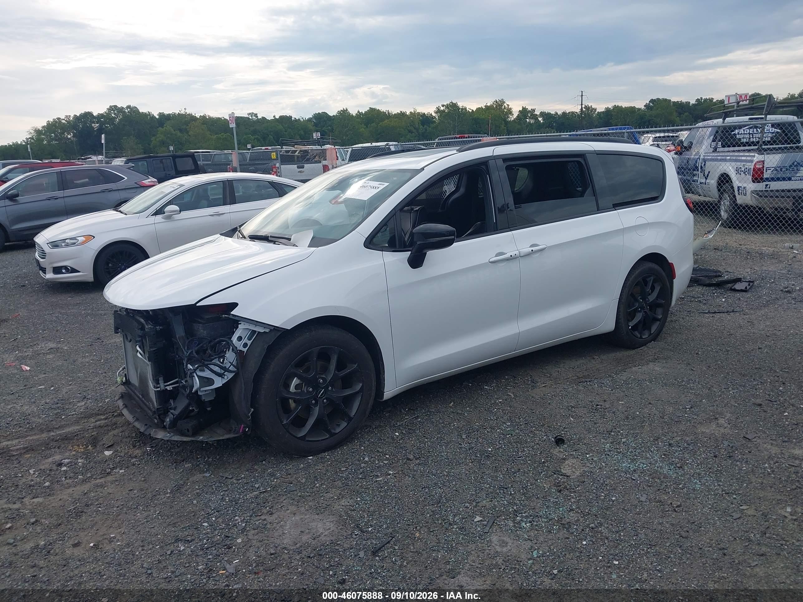2025 Chrysler Pacifica VIN 2C4RC1GG2SR535217 IAAI salvage auction — Front End, Enterprise Vehicles Clear Only (Texas), sold $17,350 on 2026-09-11 (photo 2)