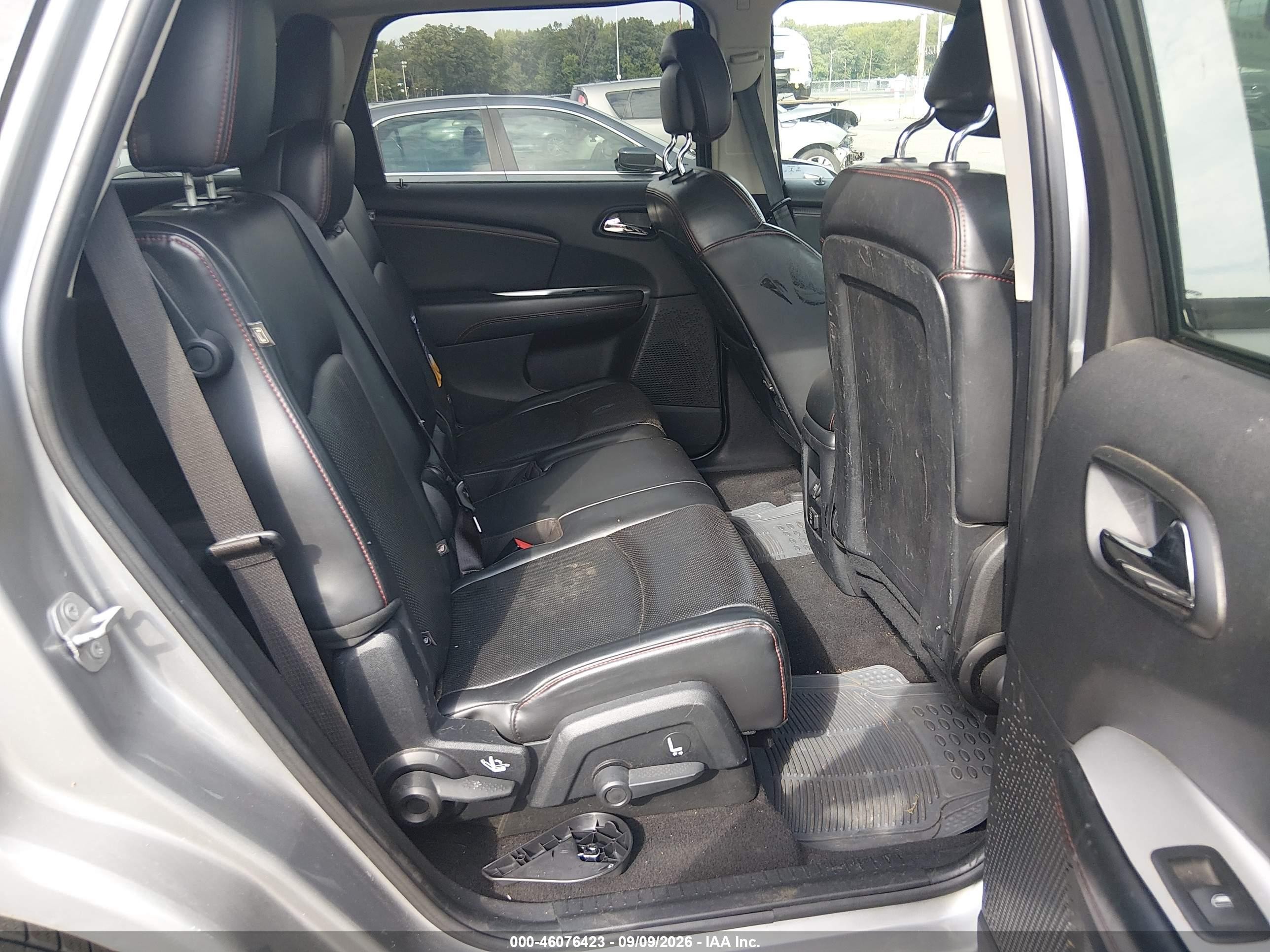2016 Dodge Journey VIN 3C4PDDEG4GT189913 IAAI salvage auction — Side, Clear (New Jersey), sold $1,350 on 2026-09-29 (photo 8)