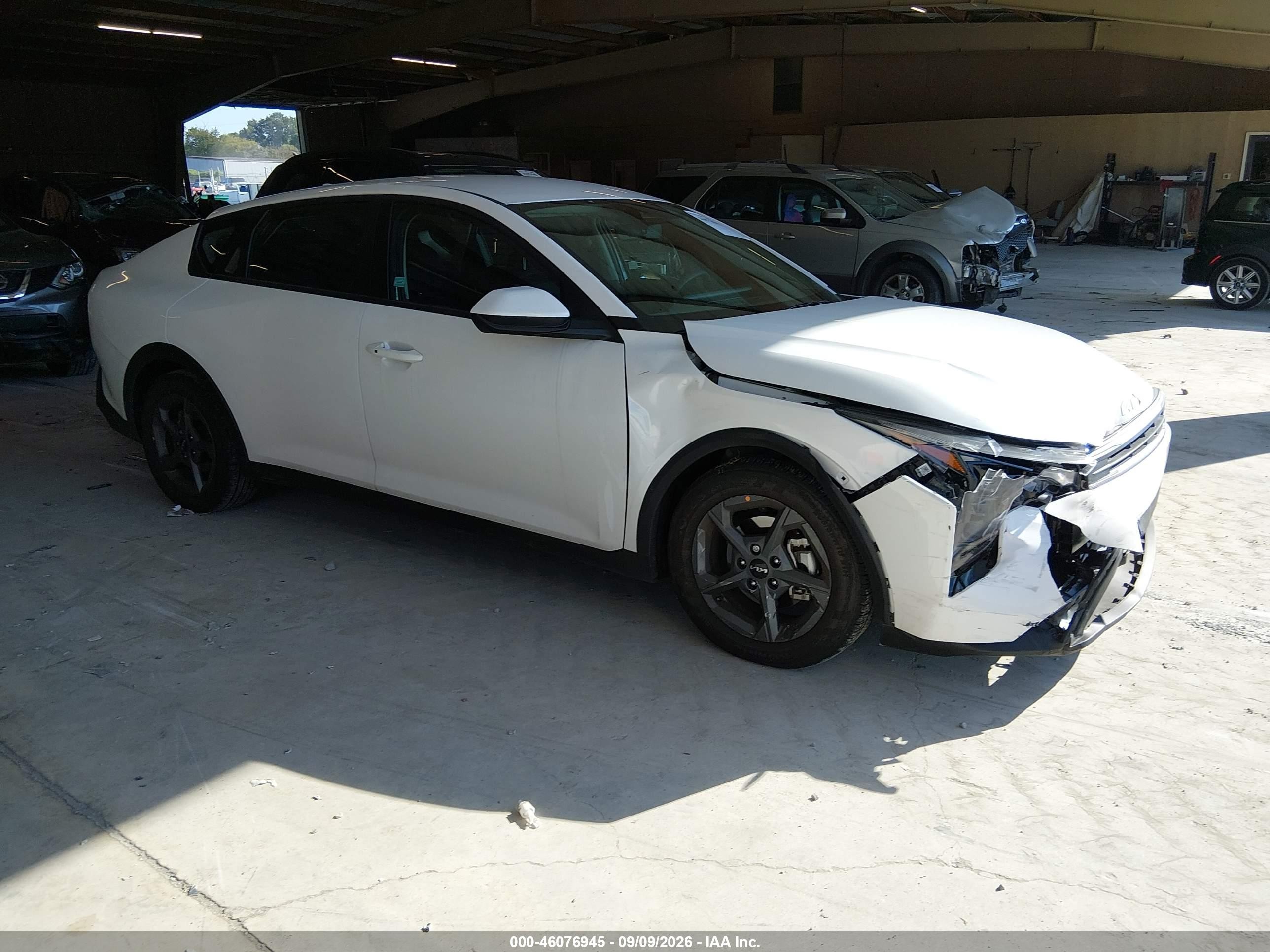 2025 Kia K4 VIN 3KPFT4DE6SE183400 — IAAI salvage auction photo