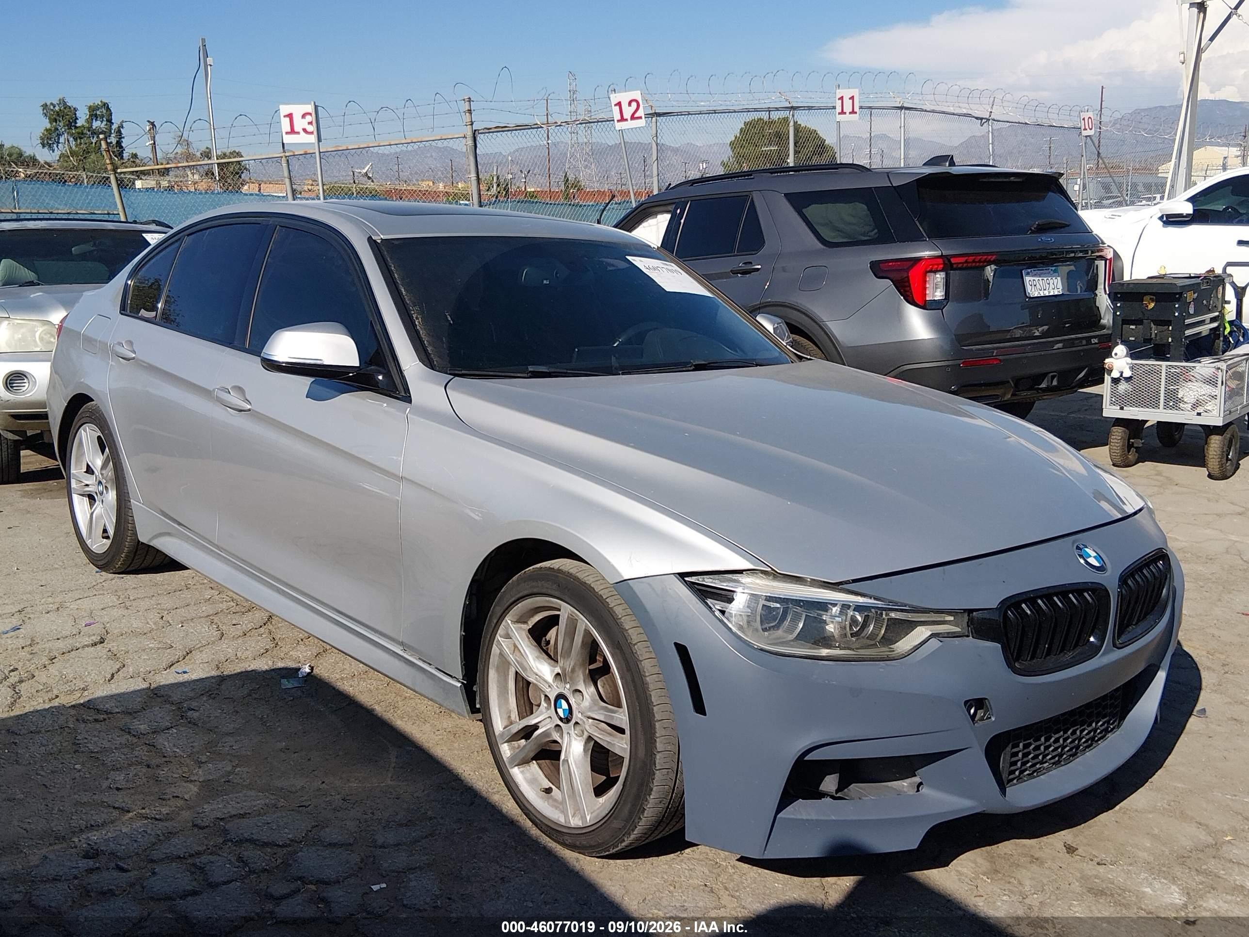 2018 BMW 3 Series VIN WBA8B3G53JNV01403 — IAAI salvage auction photo