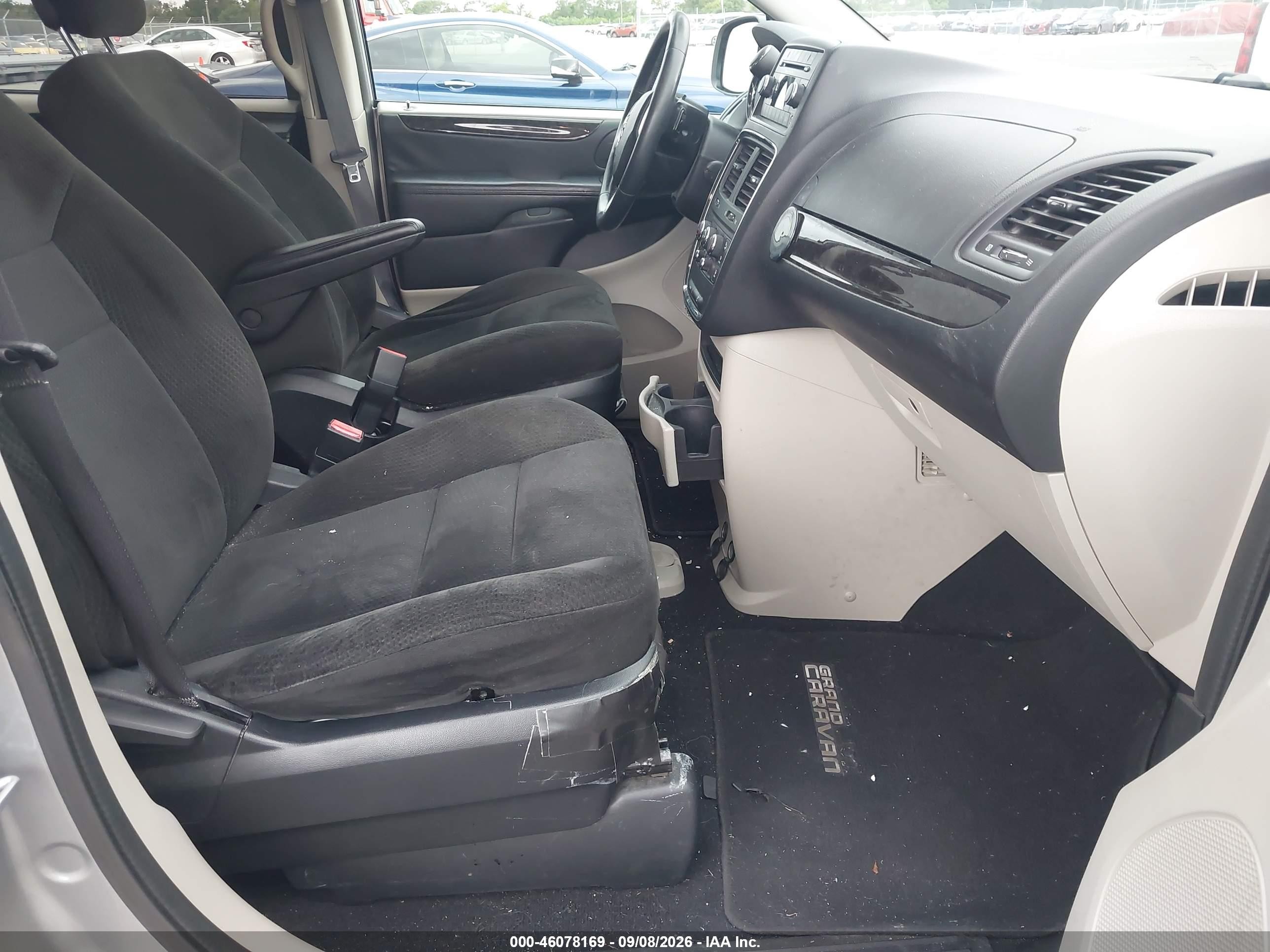 2016 Dodge Caravan VIN 2C4RDGBG2GR350678 IAAI salvage auction — Normal Wear, Clear (Michigan), sold $1,525 on 2026-09-14 (photo 5)