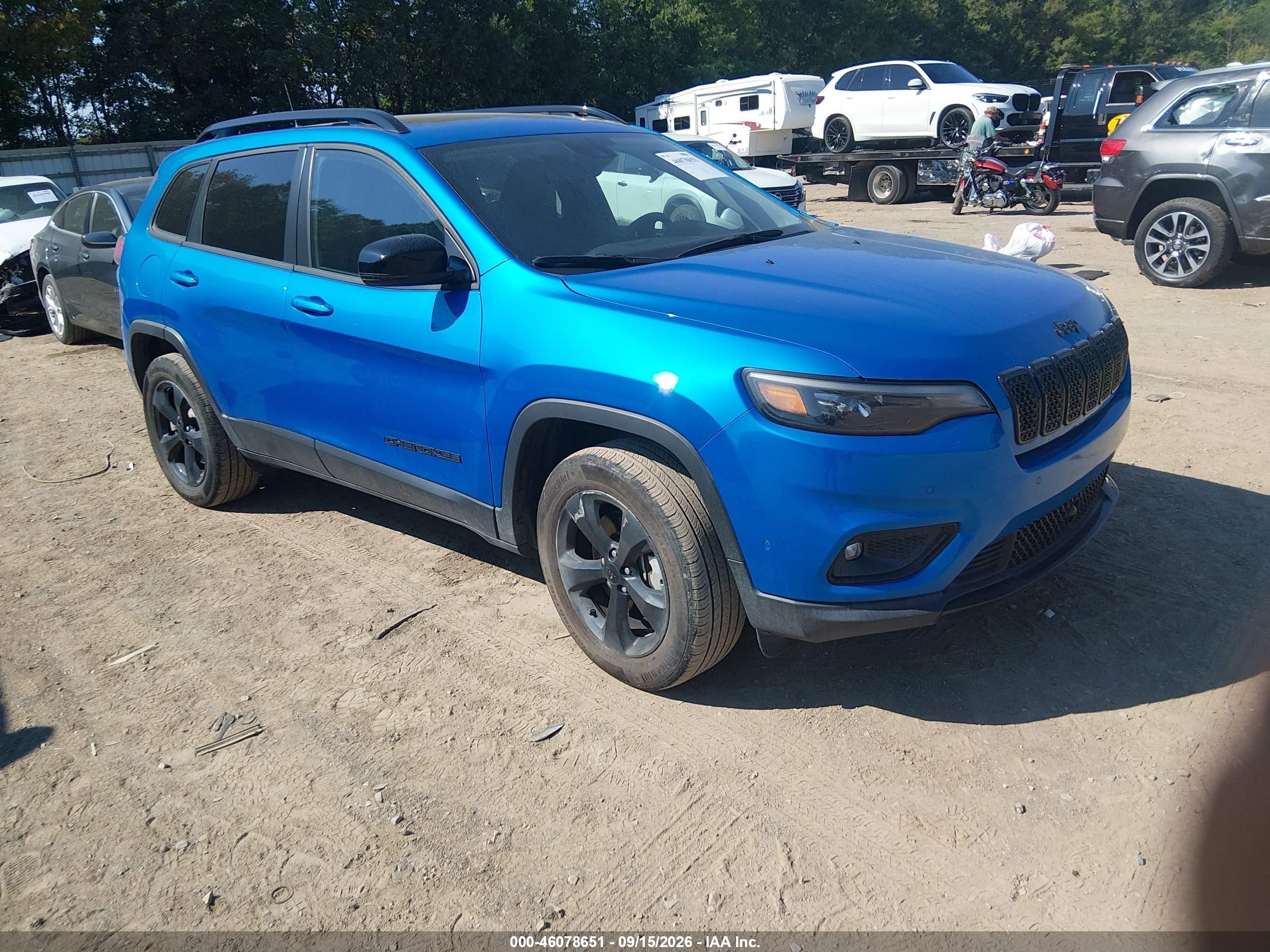 2023 Jeep Cherokee VIN 1C4PJMMB7PD108861 IAAI salvage auction — Side, Salvage (Tennessee), sold $8,500 on 2026-10-01 (photo 1)