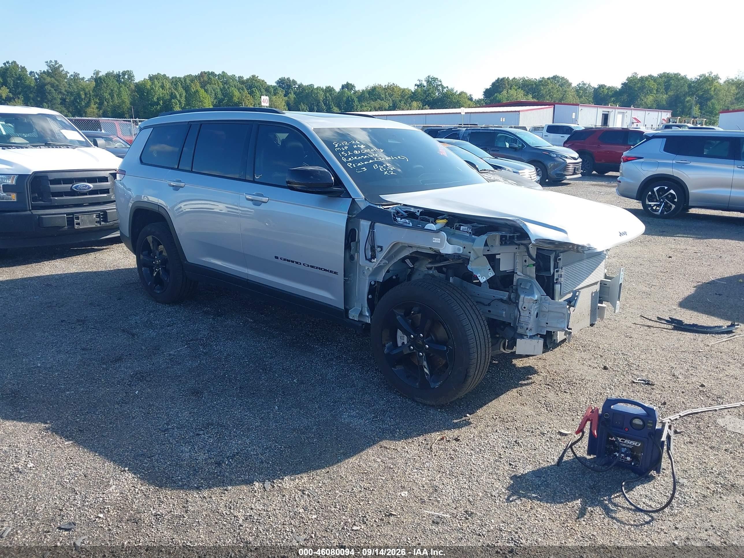 2025 Jeep Grand Cherokee L VIN 1C4RJKBG2S8694270 — IAAI salvage auction photo