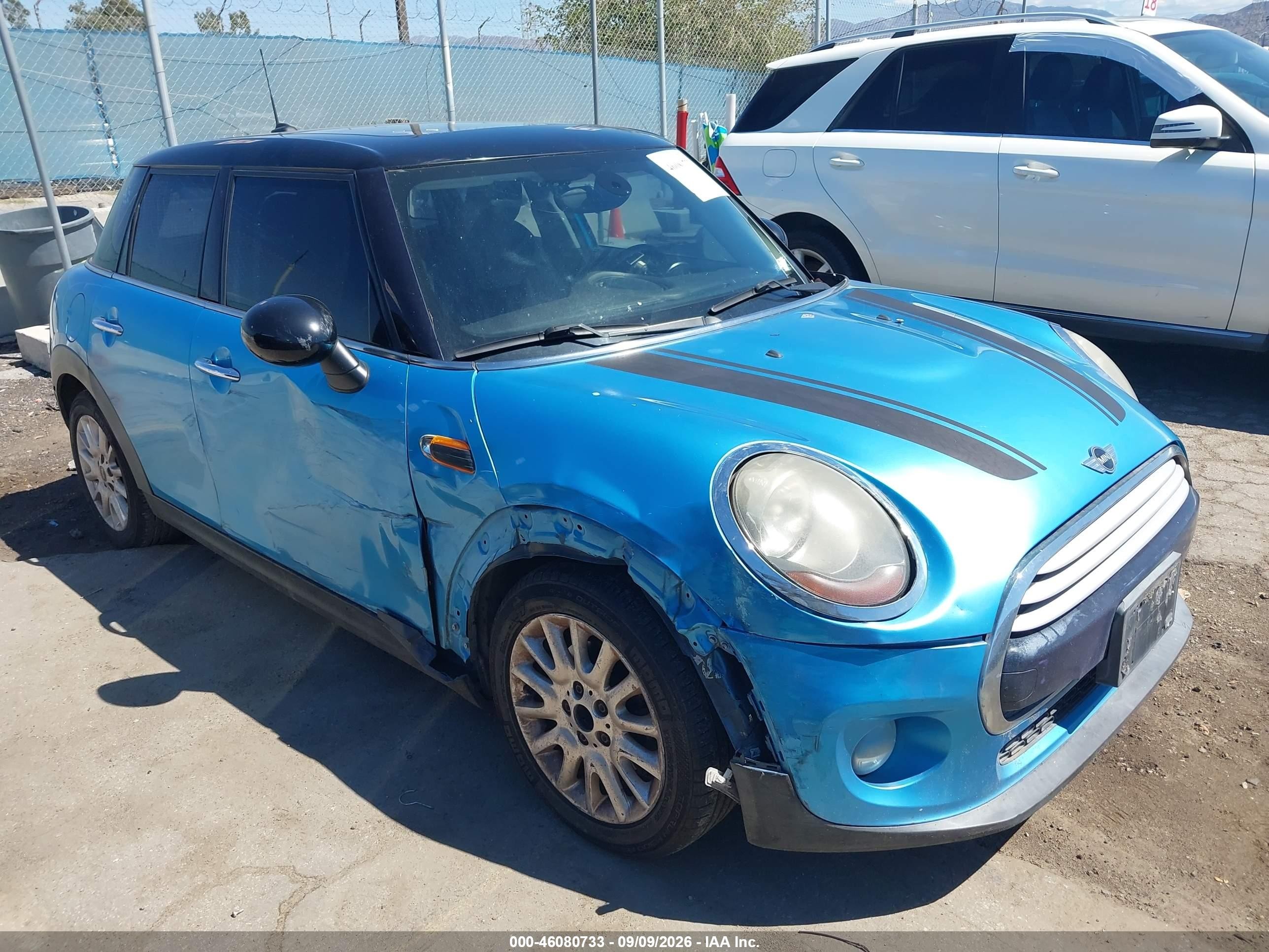 2015 Mini Hard top VIN WMWXS5C59FT829327 IAAI salvage auction — Side, Salvage (California), sold $675 on 2026-10-01 (photo 1)