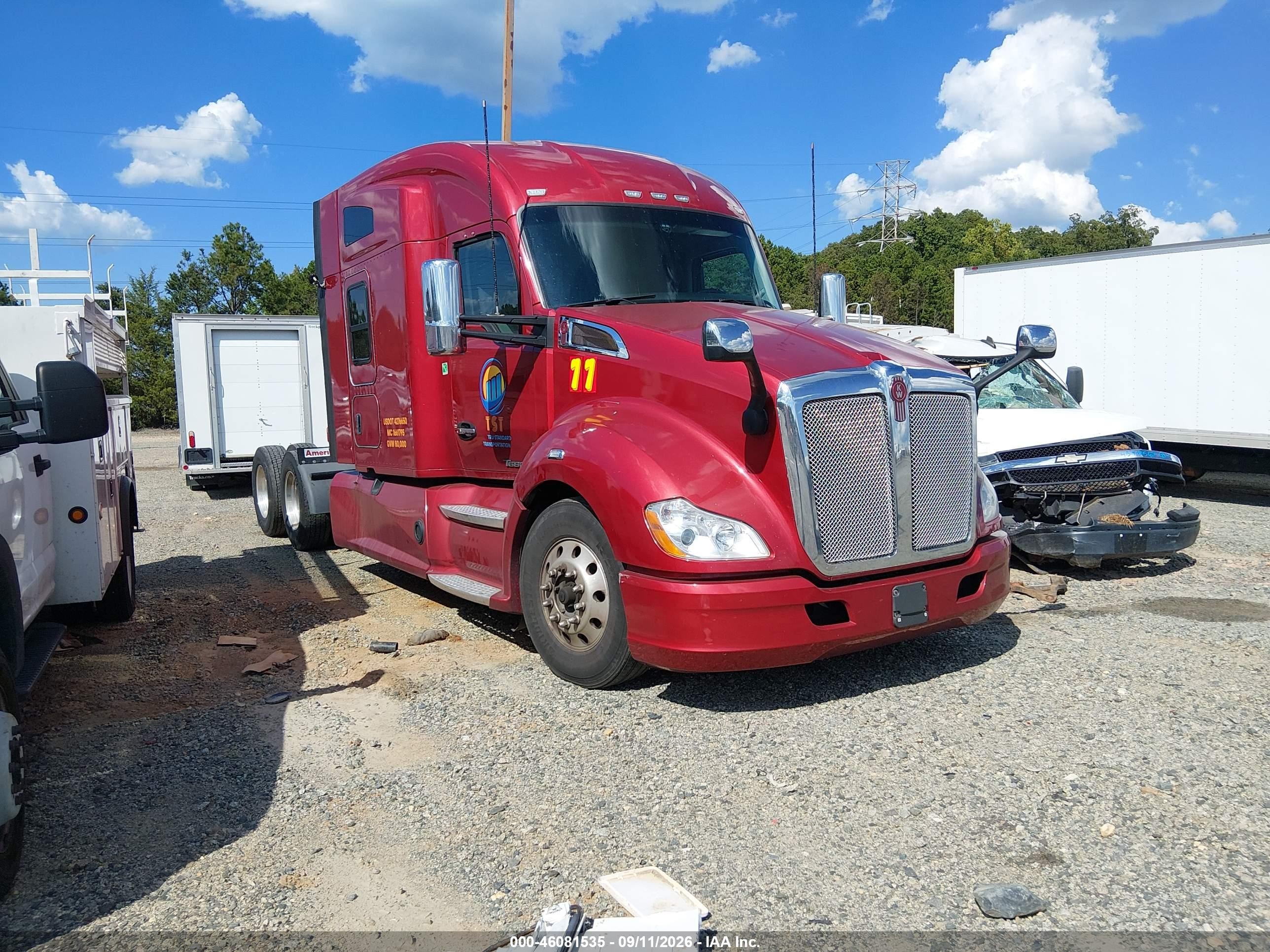 2021 Kenworth T680 VIN 1XKYD49X4MJ456022 — IAAI salvage auction photo