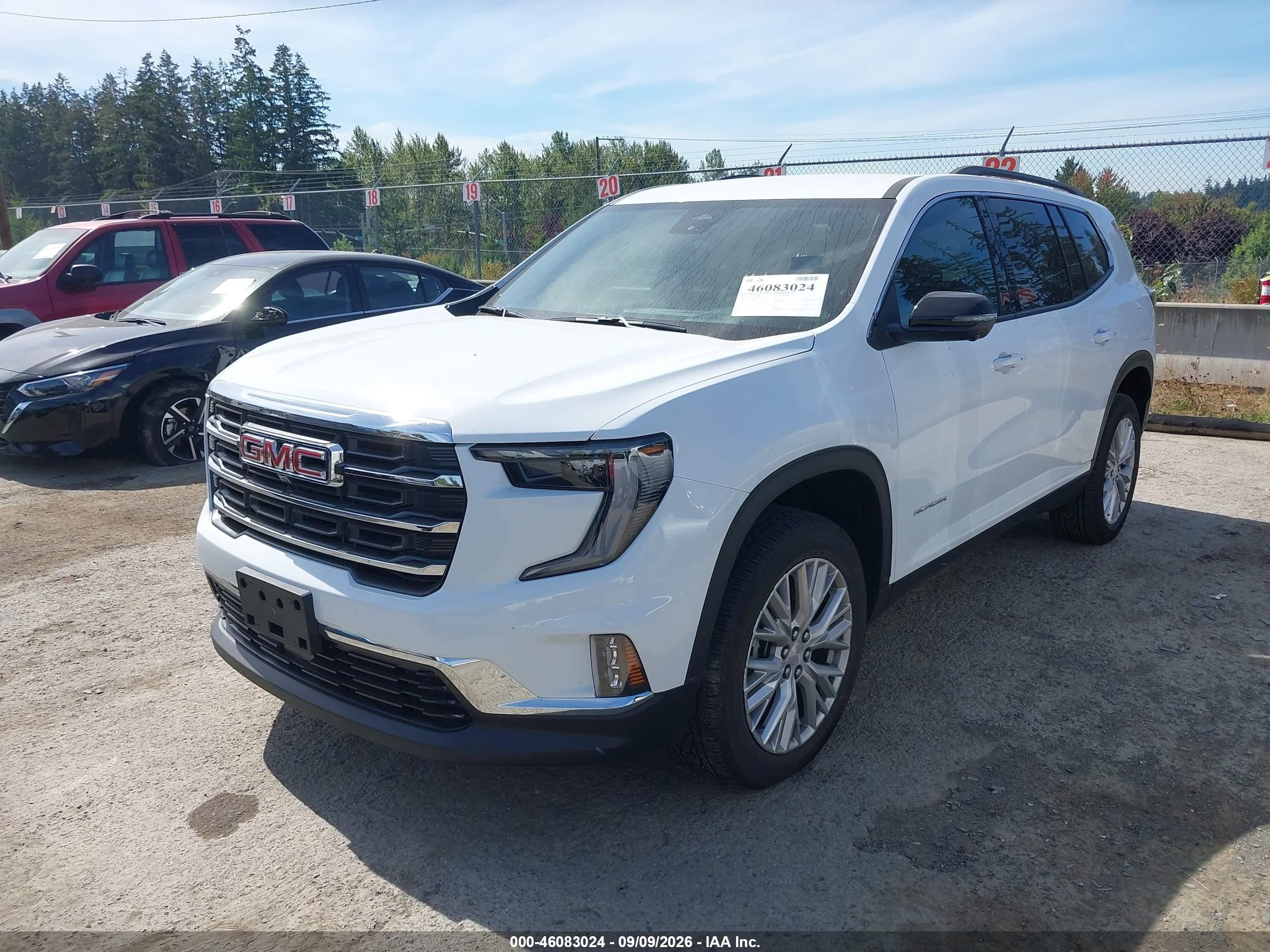 2026 GMC Acadia VIN 1GKENNKS1TJ362165 IAAI salvage auction — Side, Enterprise Vehicles Clear Only (Oregon), sold $26,250 on 2026-09-14 (photo 2)