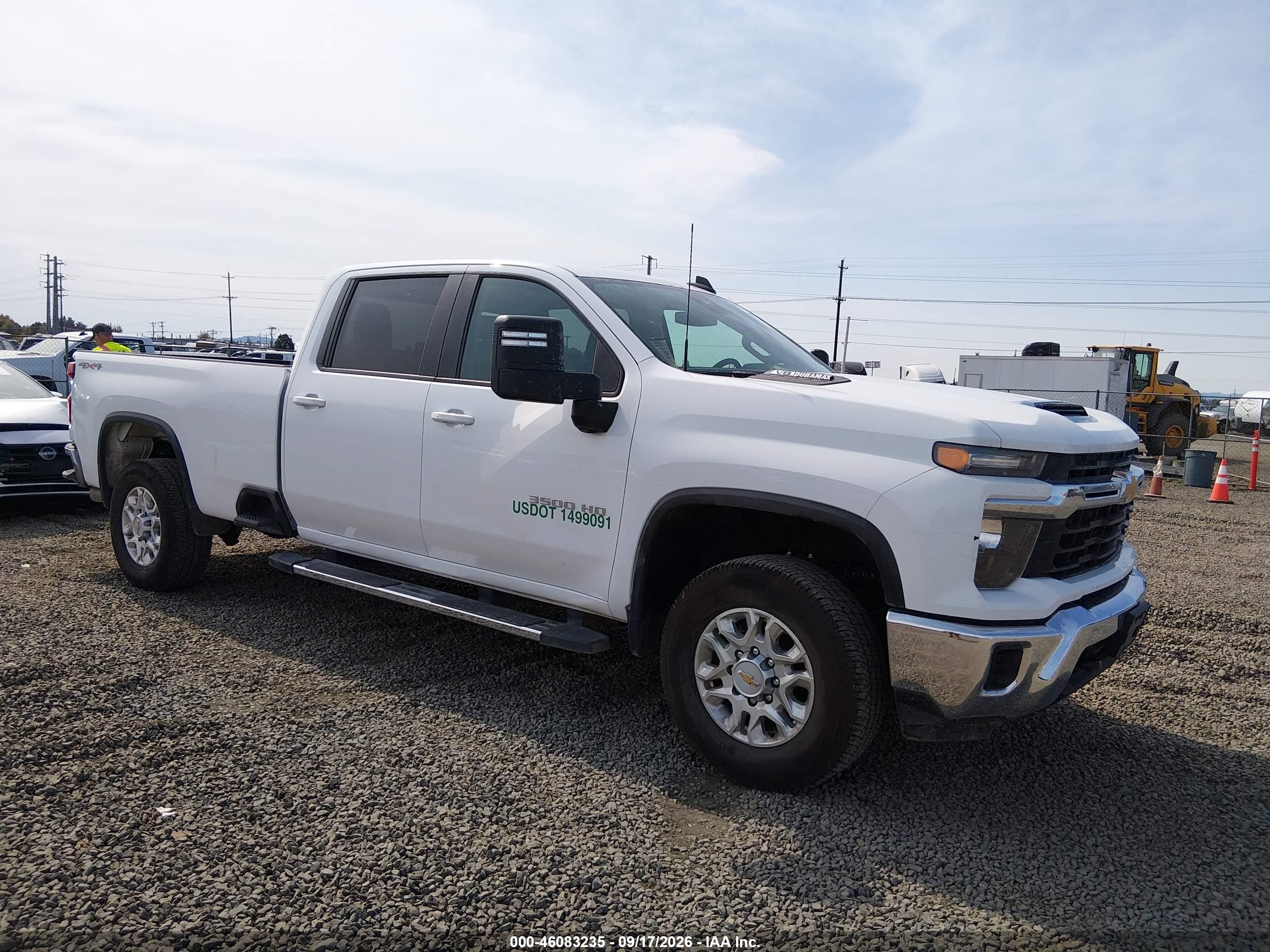 2026 Chevrolet Silverado 3500 VIN 1GC4KTEYXTF246194 — IAAI salvage auction photo