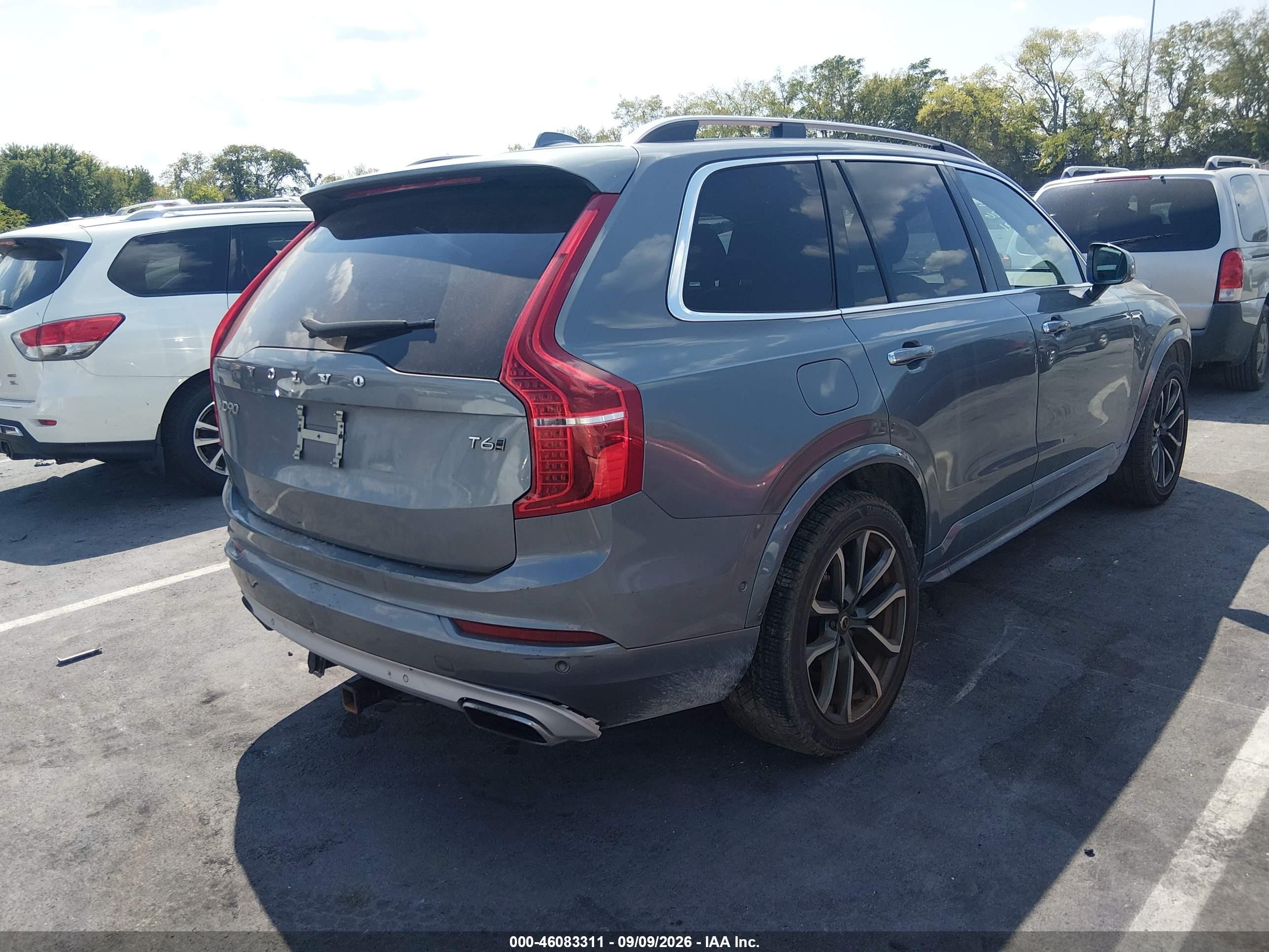 2016 Volvo XC90 VIN YV4A22PK1G1026691 IAAI salvage auction — Unknown, Clear (Tennessee), sold $5,300 on 2026-09-14 (photo 4)