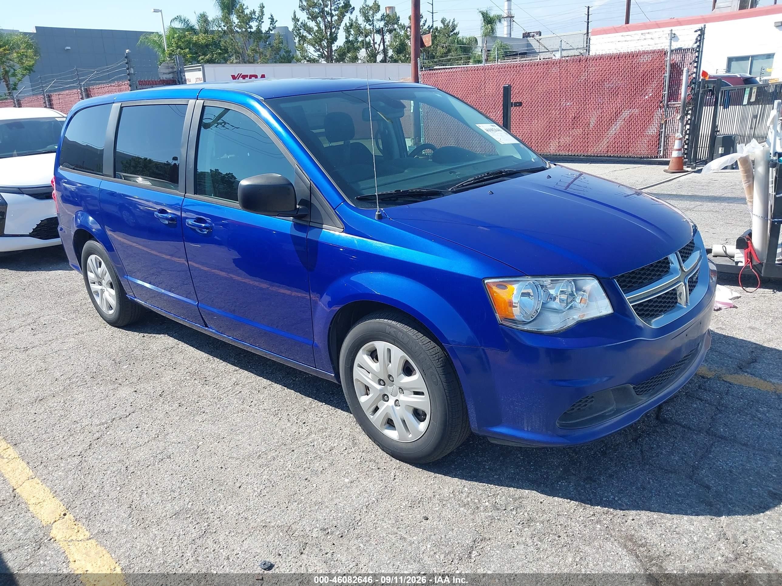 2018 Dodge Grand Caravan VIN 2C4RDGBG3JR311797 — IAAI salvage auction photo