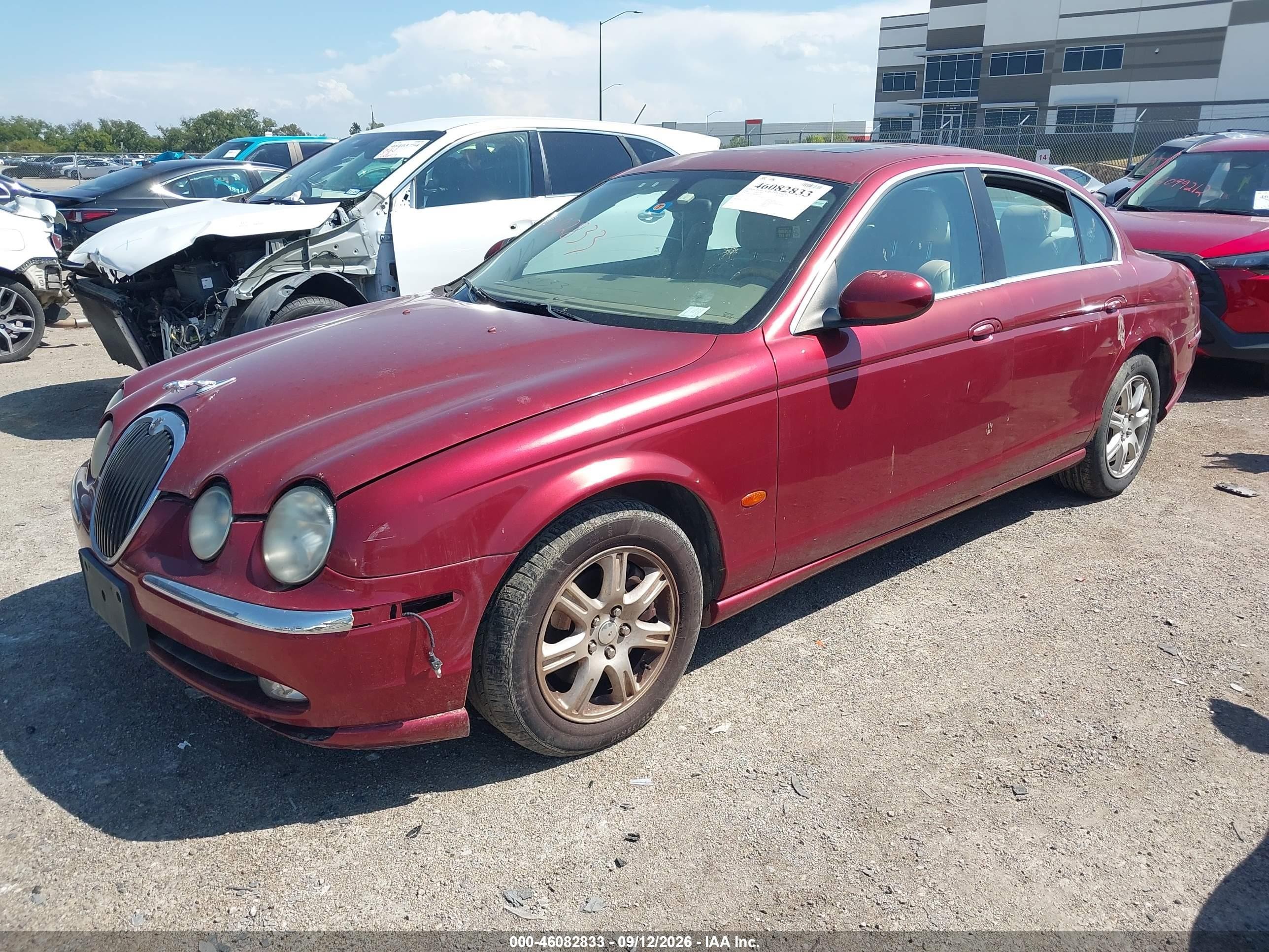 2004 Jaguar S-Type VIN SAJEA01T84FM95435 IAAI salvage auction — Normal Wear, Original (Texas), sold $450 on 2026-10-07 (photo 2)