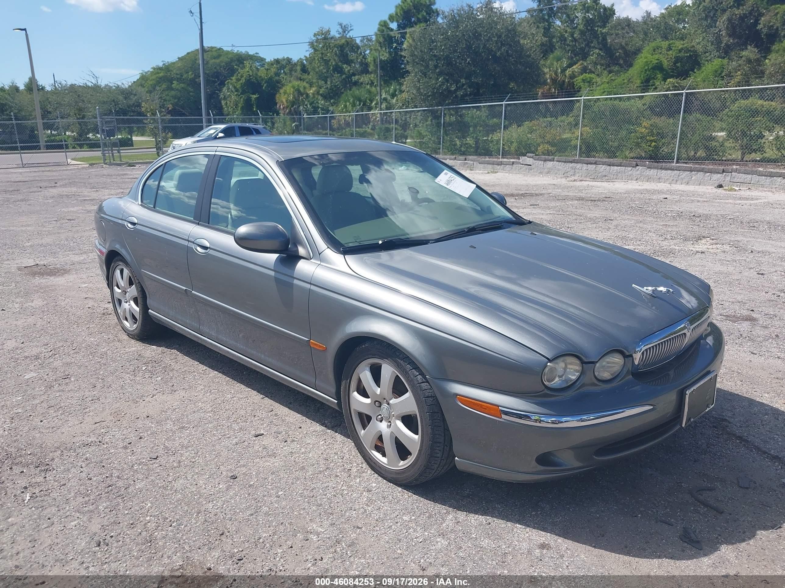 2005 Jaguar X type VIN SAJWA51A85WE59006 IAAI salvage auction — Normal Wear, Clear (Florida), sold $475 on 2026-10-16 (photo 1)