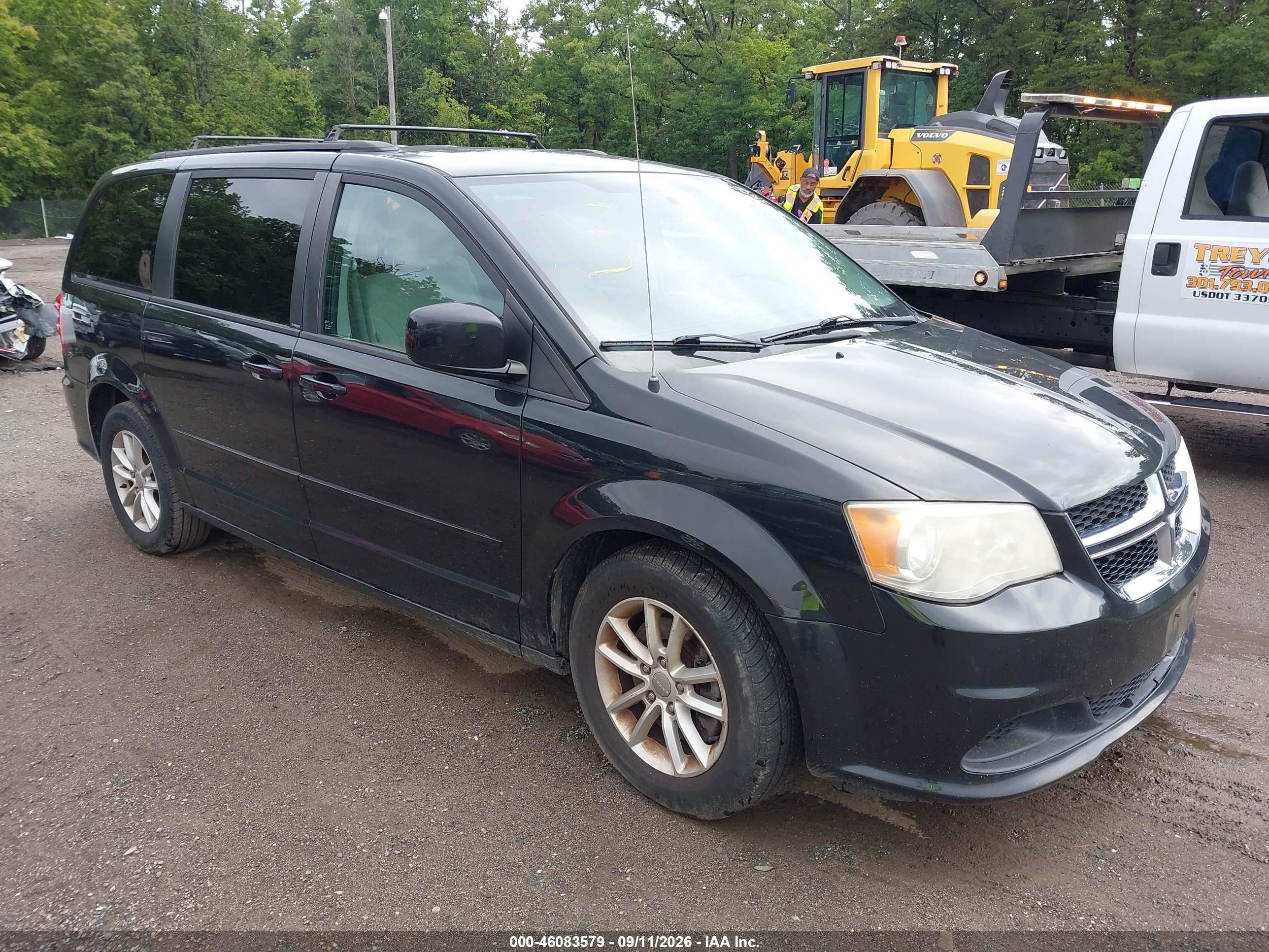 2013 Dodge Grand caravan VIN 2C4RDGCG4DR726341 IAAI salvage auction — Normal Wear, Clear (Maryland), sold $650 on 2026-10-03 (photo 1)