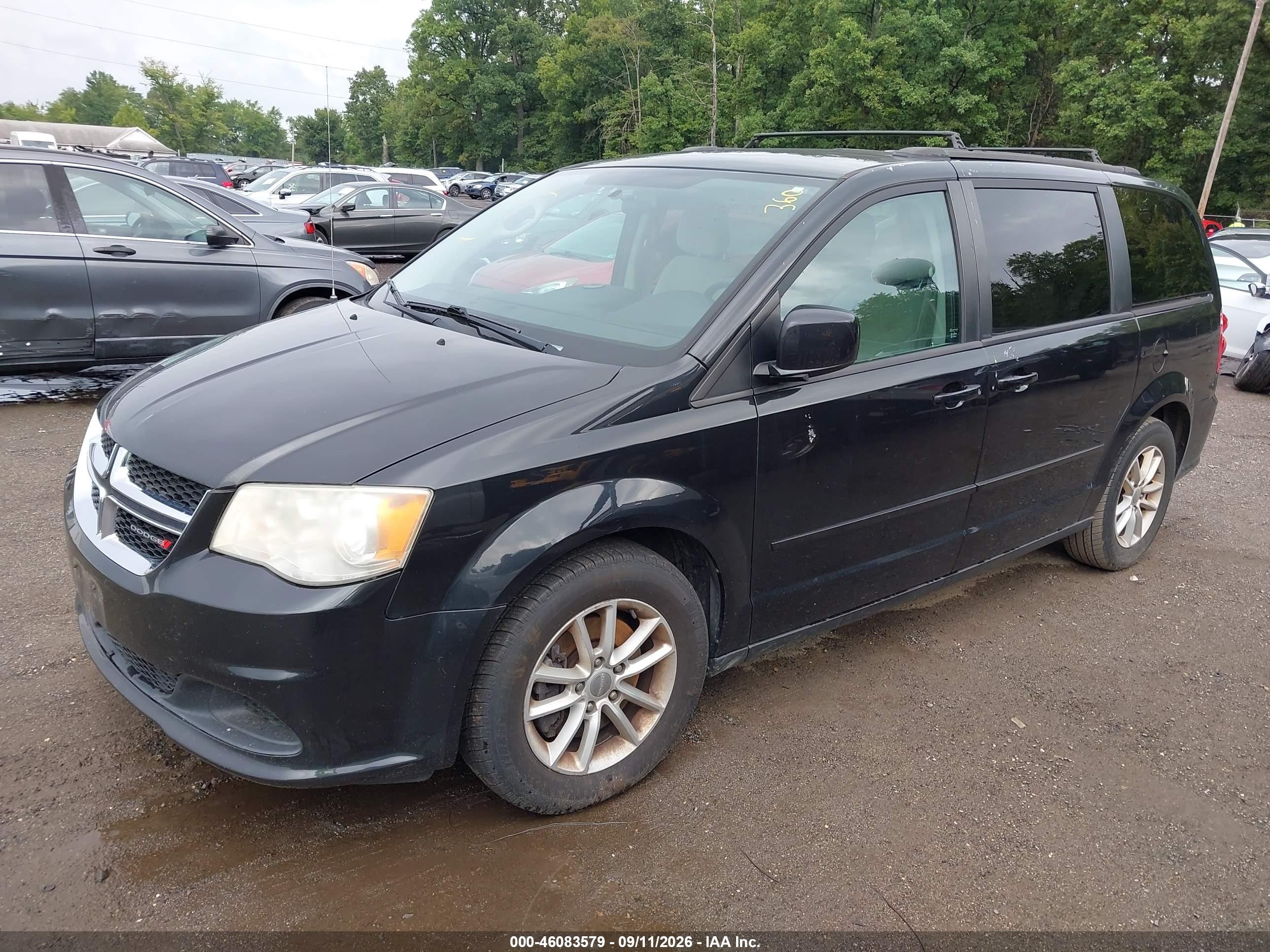 2013 Dodge Grand caravan VIN 2C4RDGCG4DR726341 IAAI salvage auction — Normal Wear, Clear (Maryland), sold $650 on 2026-10-03 (photo 2)