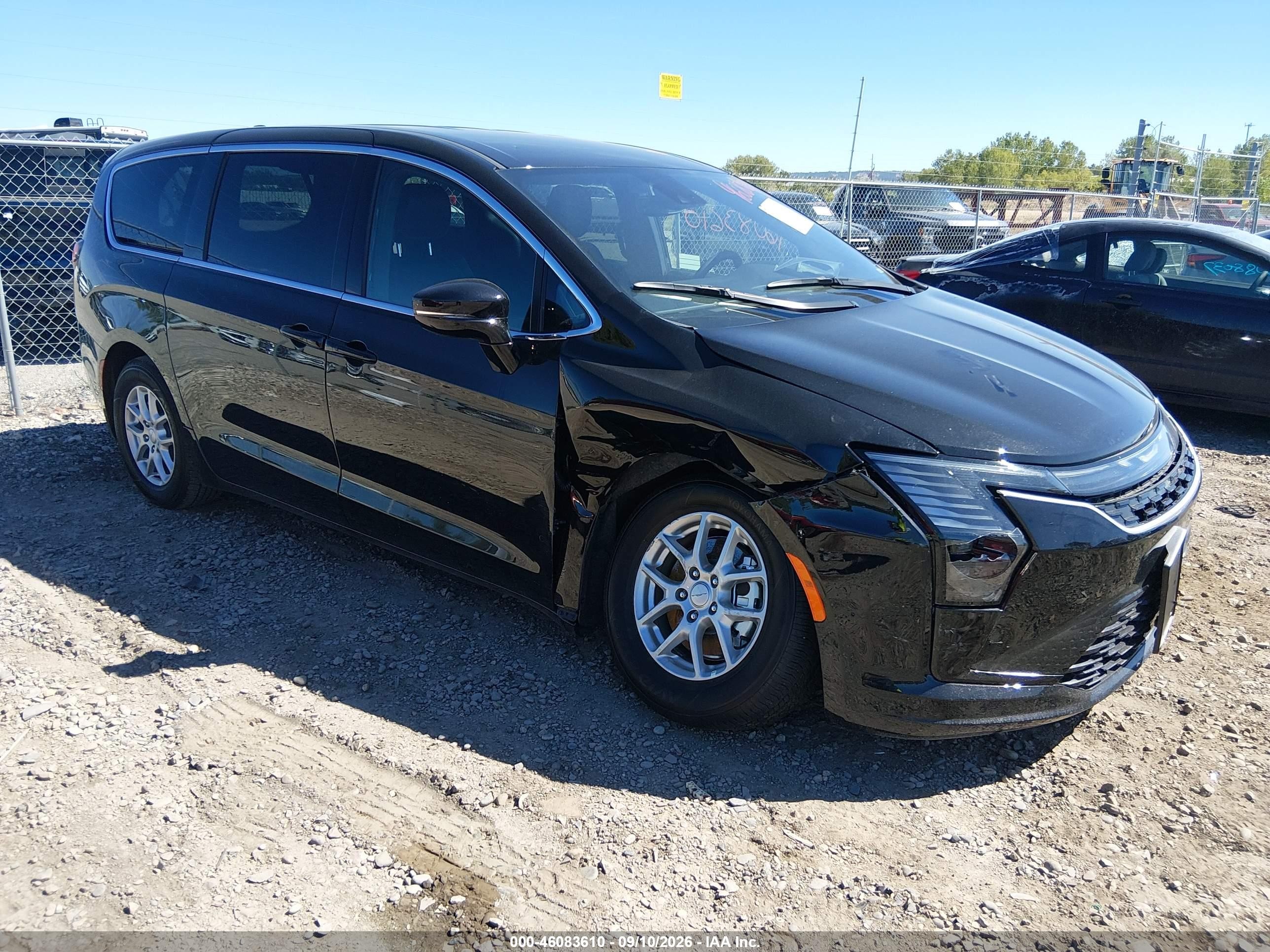 2027 Chrysler Pacifica VIN 2C4RC1BG9VR563804 — IAAI salvage auction photo