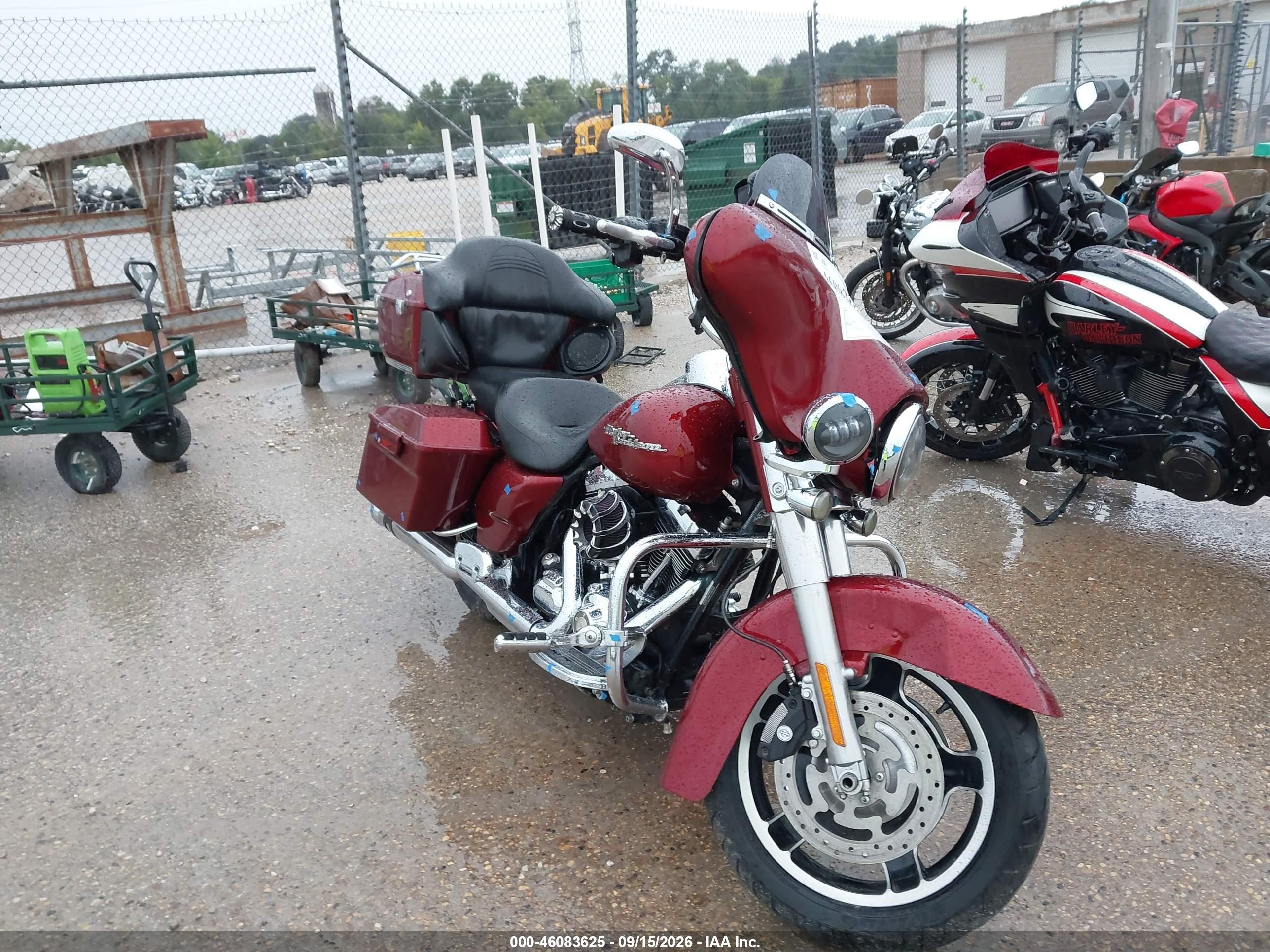 2009 Harley-davidson Flhx VIN 1HD1KB4169Y608650 IAAI salvage auction — Front End, Clear (Wisconsin), sold $1,900 on 2026-10-14 (photo 1)
