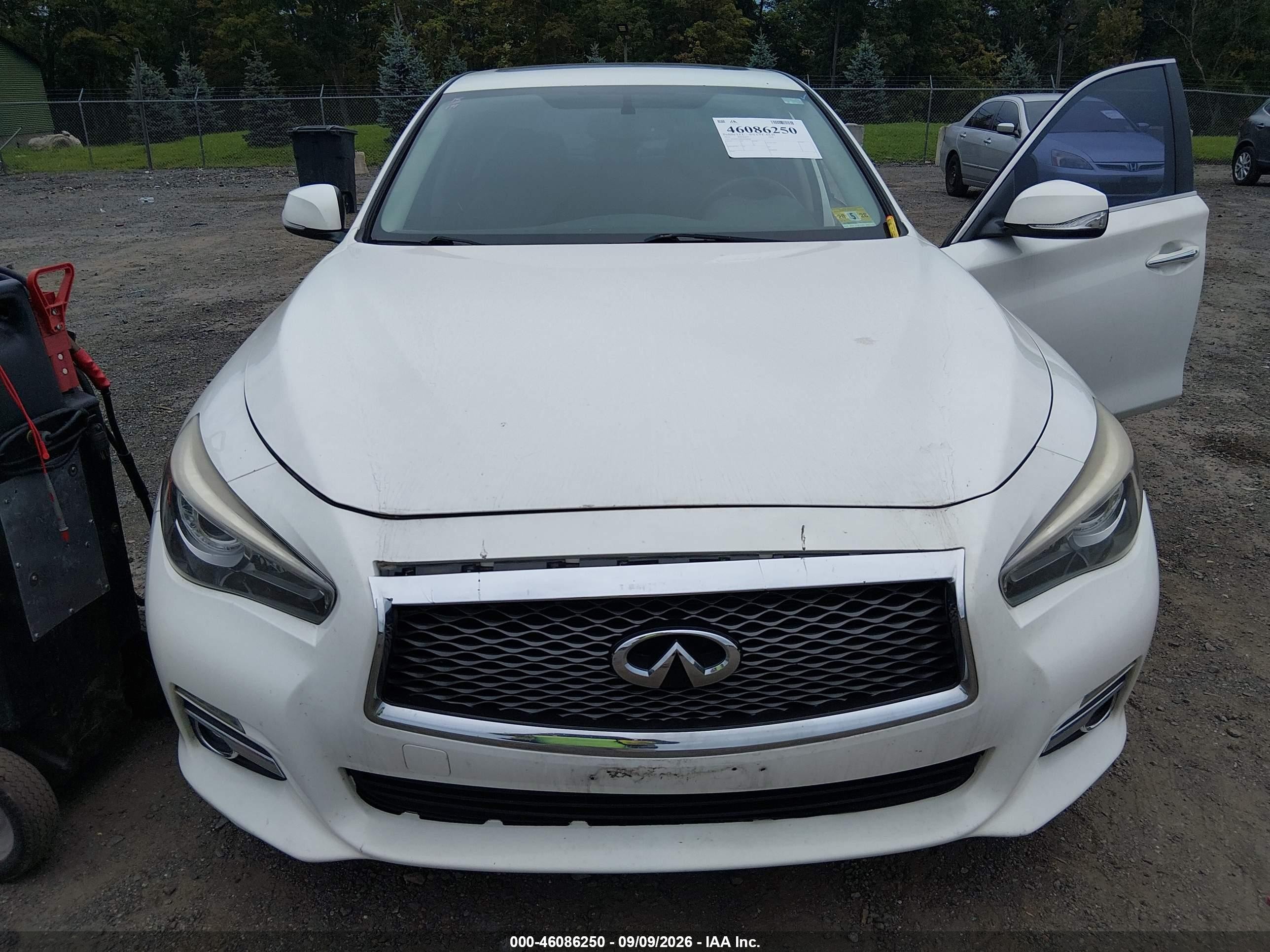 2015 Infiniti Q50 VIN JN1BV7AR8FM396084 IAAI salvage auction — Engine Damage, Clear (New Jersey), sold $2,175 on 2026-09-30 (photo 6)