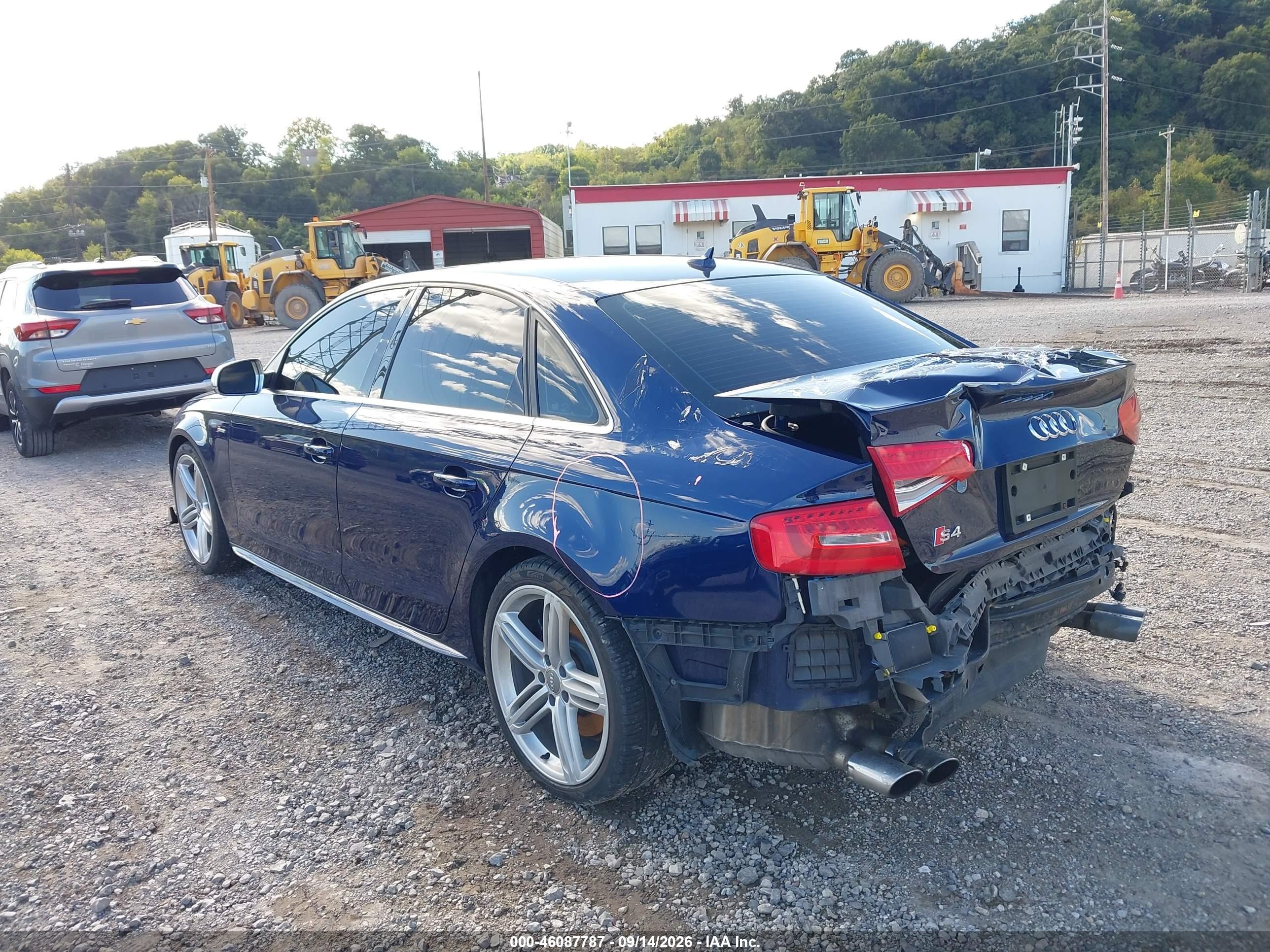 2014 Audi S4 VIN WAUDGAFL7EA153249 IAAI salvage auction — Rear End, Salvage (Pennsylvania), sold $2,200 on 2026-10-09 (photo 3)