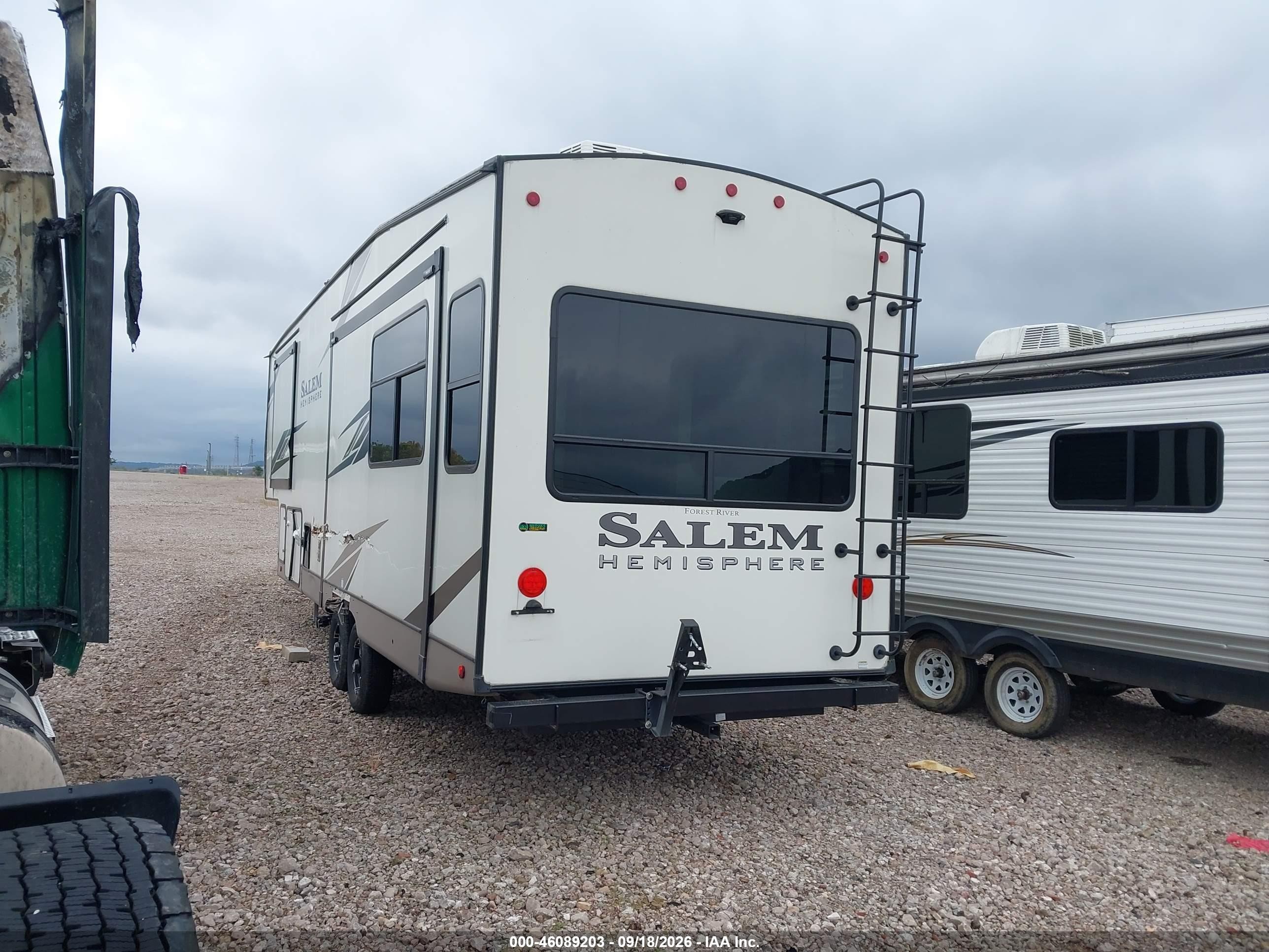 2022 Forest River Salem VIN 4X4FSBE21NV009711 IAAI salvage auction — Side, Salvage (Pennsylvania), sold $7,750 on 2026-10-15 (photo 3)