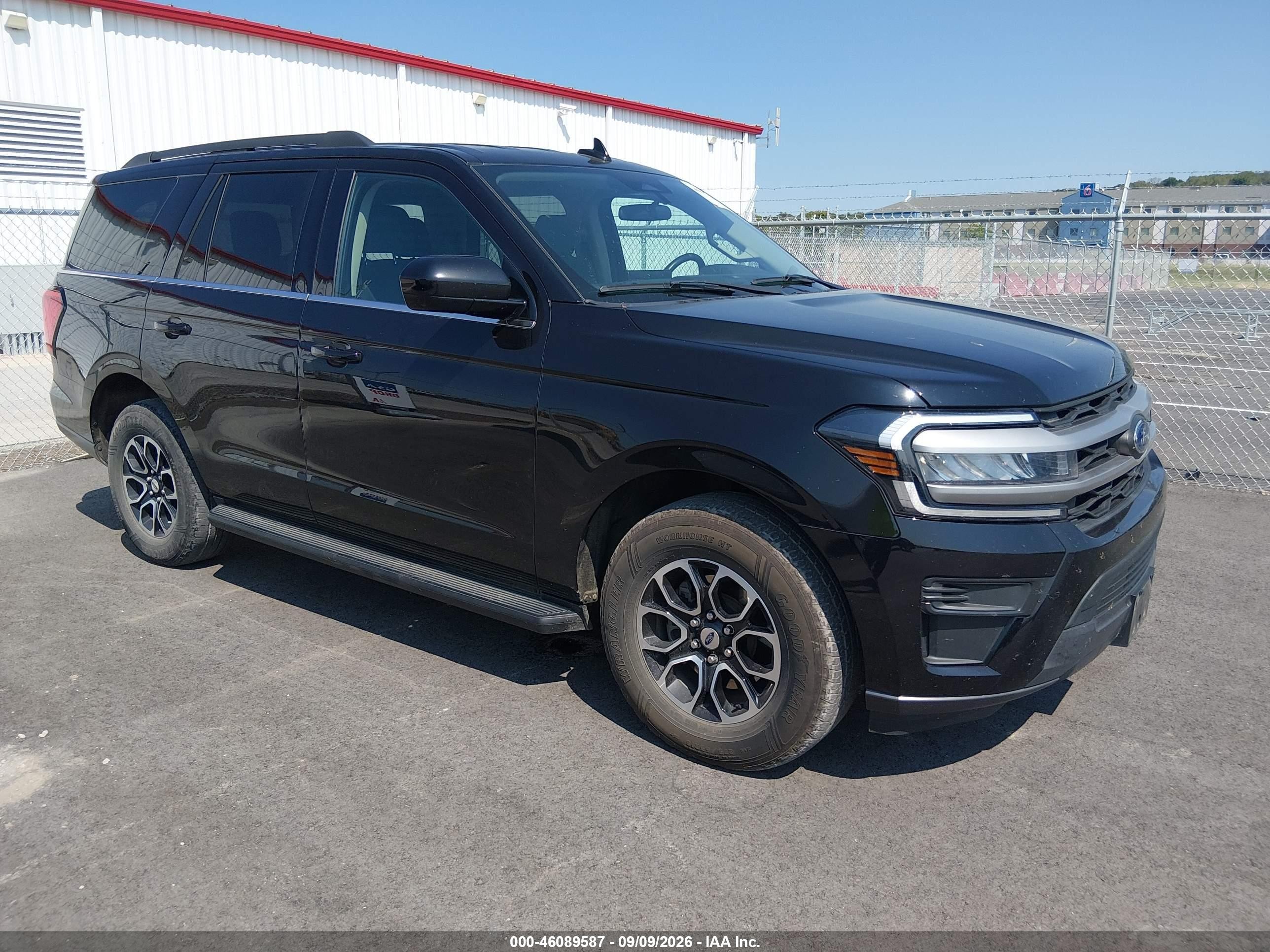 2022 Ford Expedition VIN 1FMJU1GT2NEA30346 — IAAI salvage auction photo