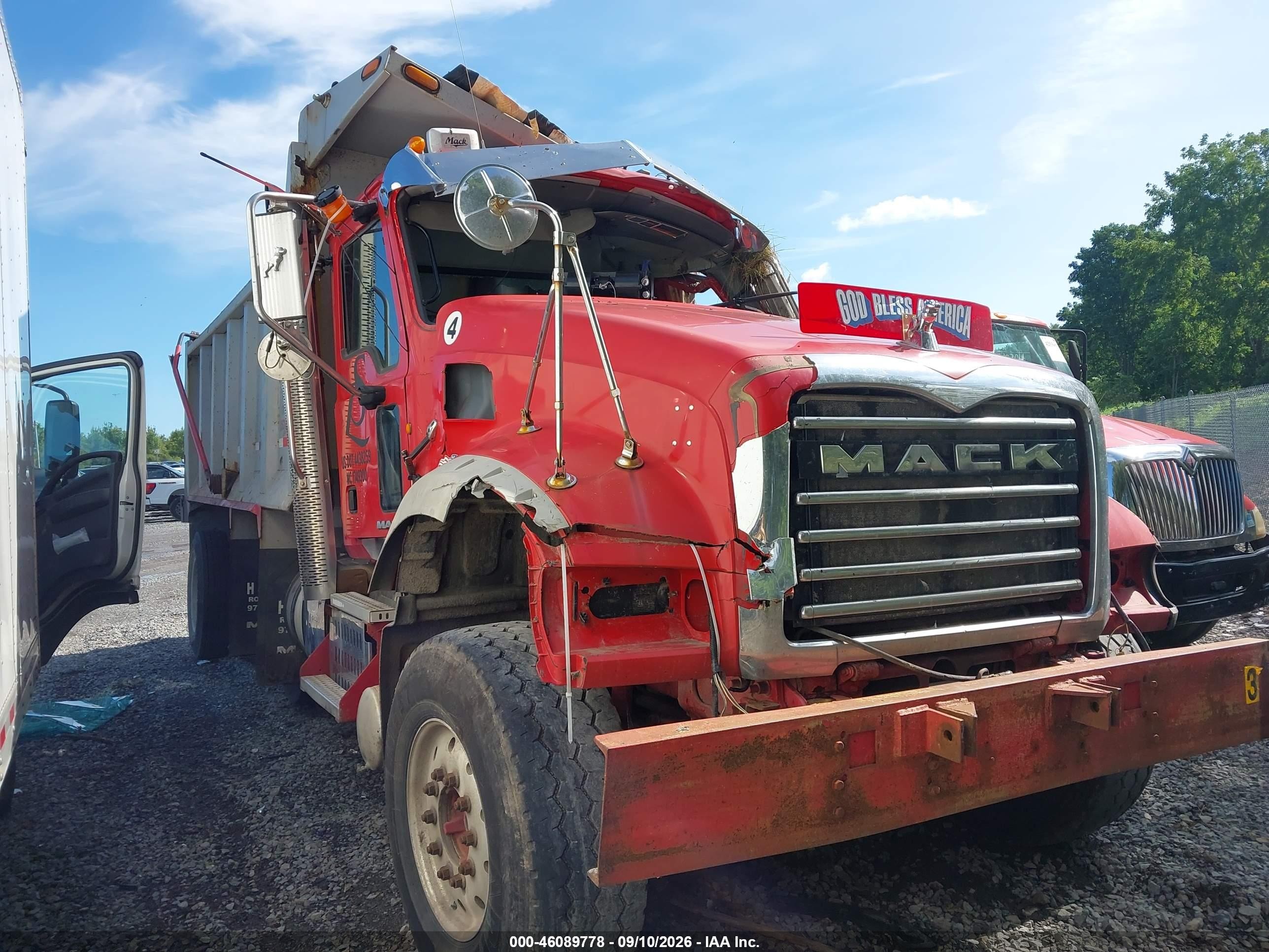 2014 Mack 700 Gu700 VIN 1M2AX07C9EM019321 — IAAI salvage auction photo