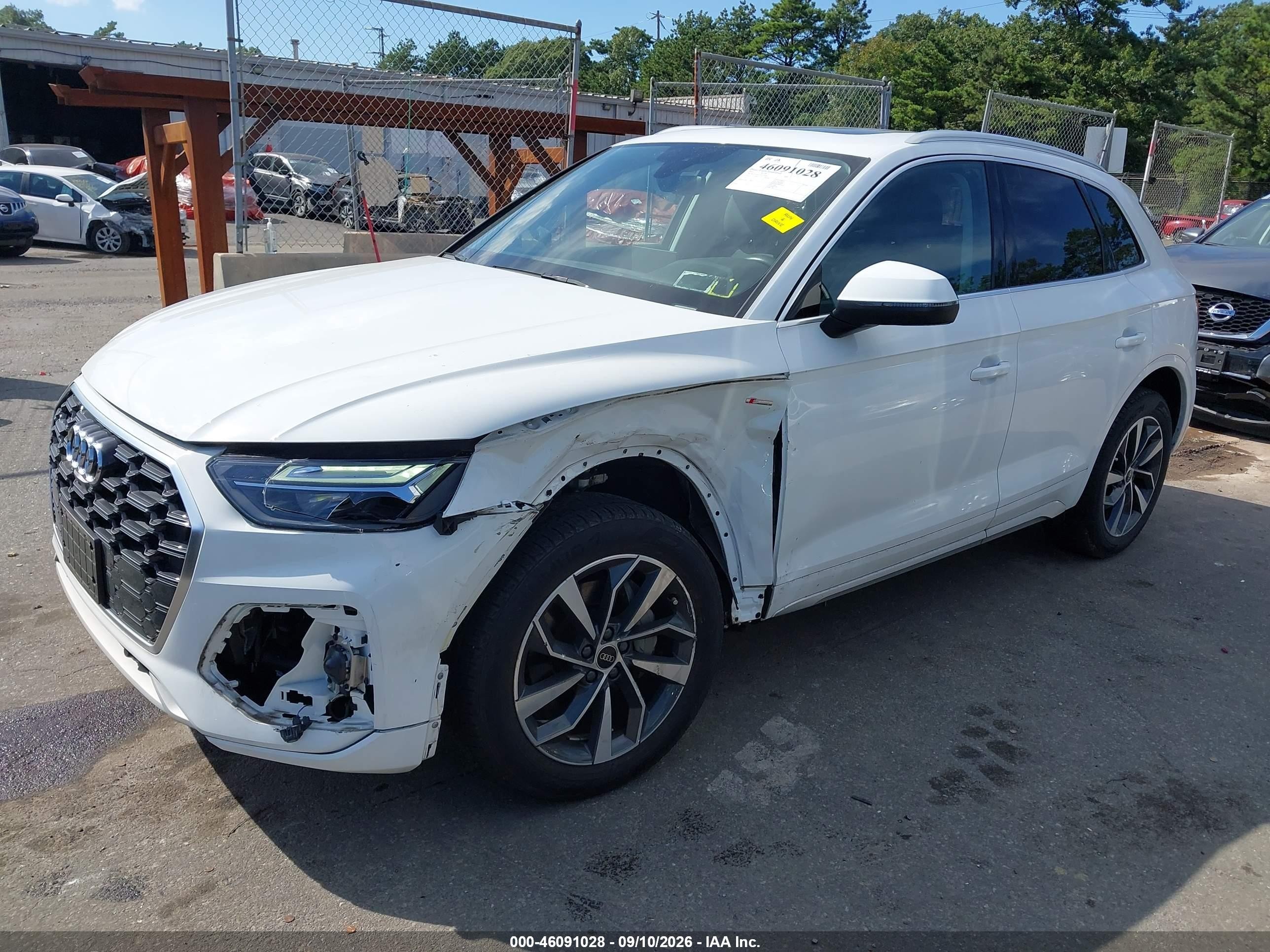 2022 Audi Q5 VIN WA1EAAFY5N2125684 IAAI salvage auction — Side, Wait Title, sold $13,300 on 2026-09-20 (photo 2)
