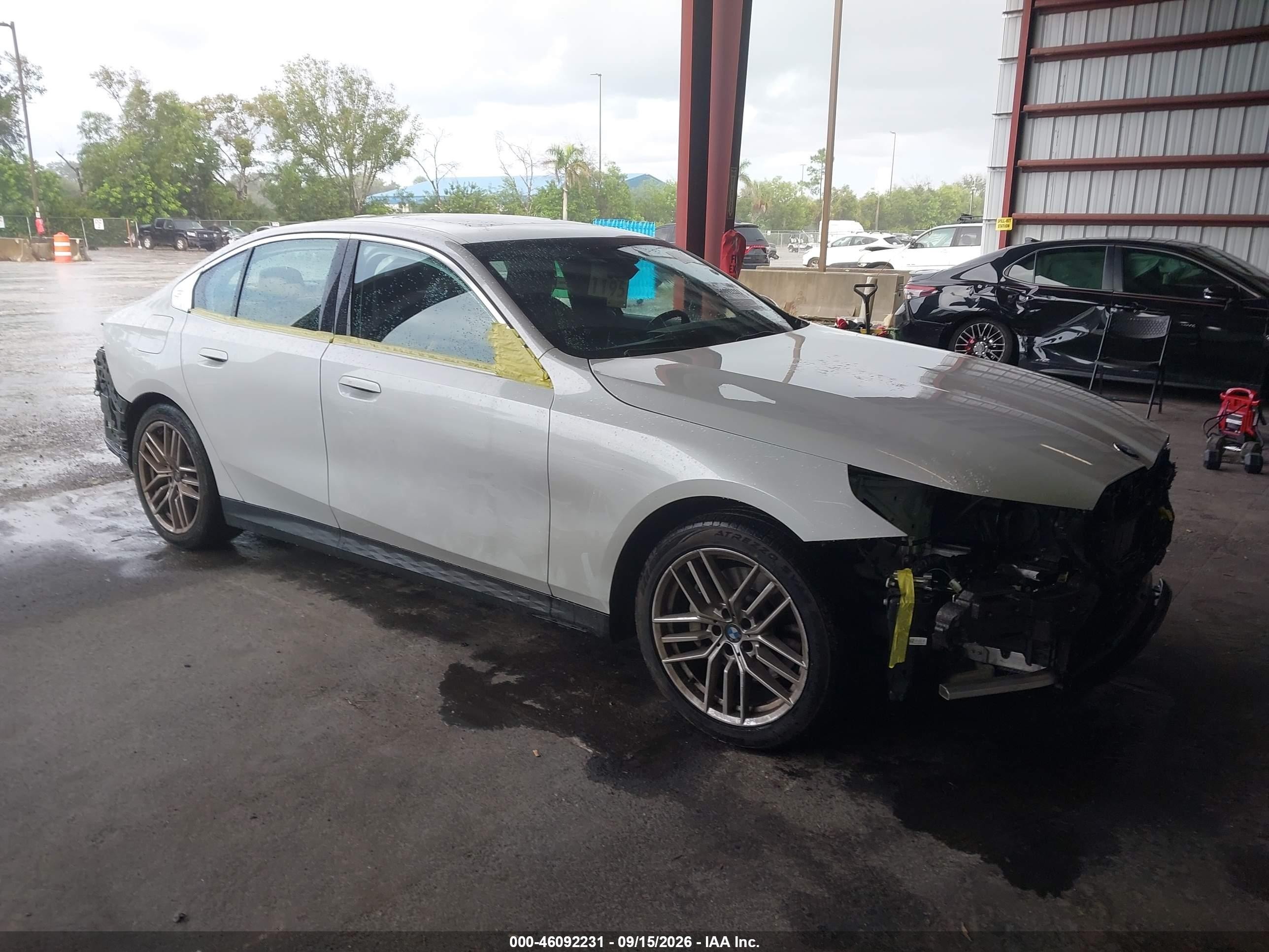 2025 BMW 5 Series VIN WBA43FJ00SCU57044 — IAAI salvage auction photo