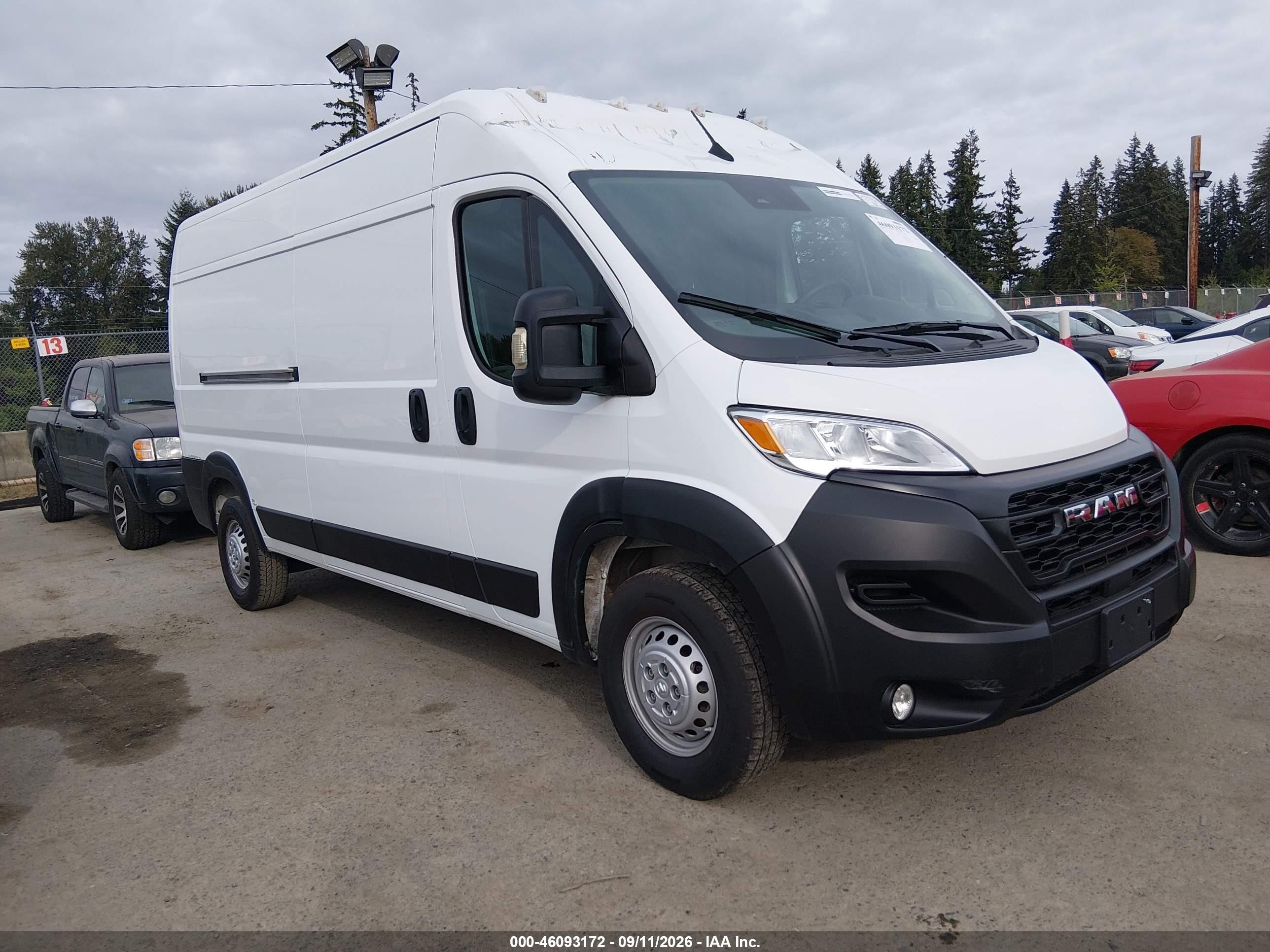 2025 Ram ProMaster 2500 VIN 3C6LRVDG1SE507515 — IAAI salvage auction photo