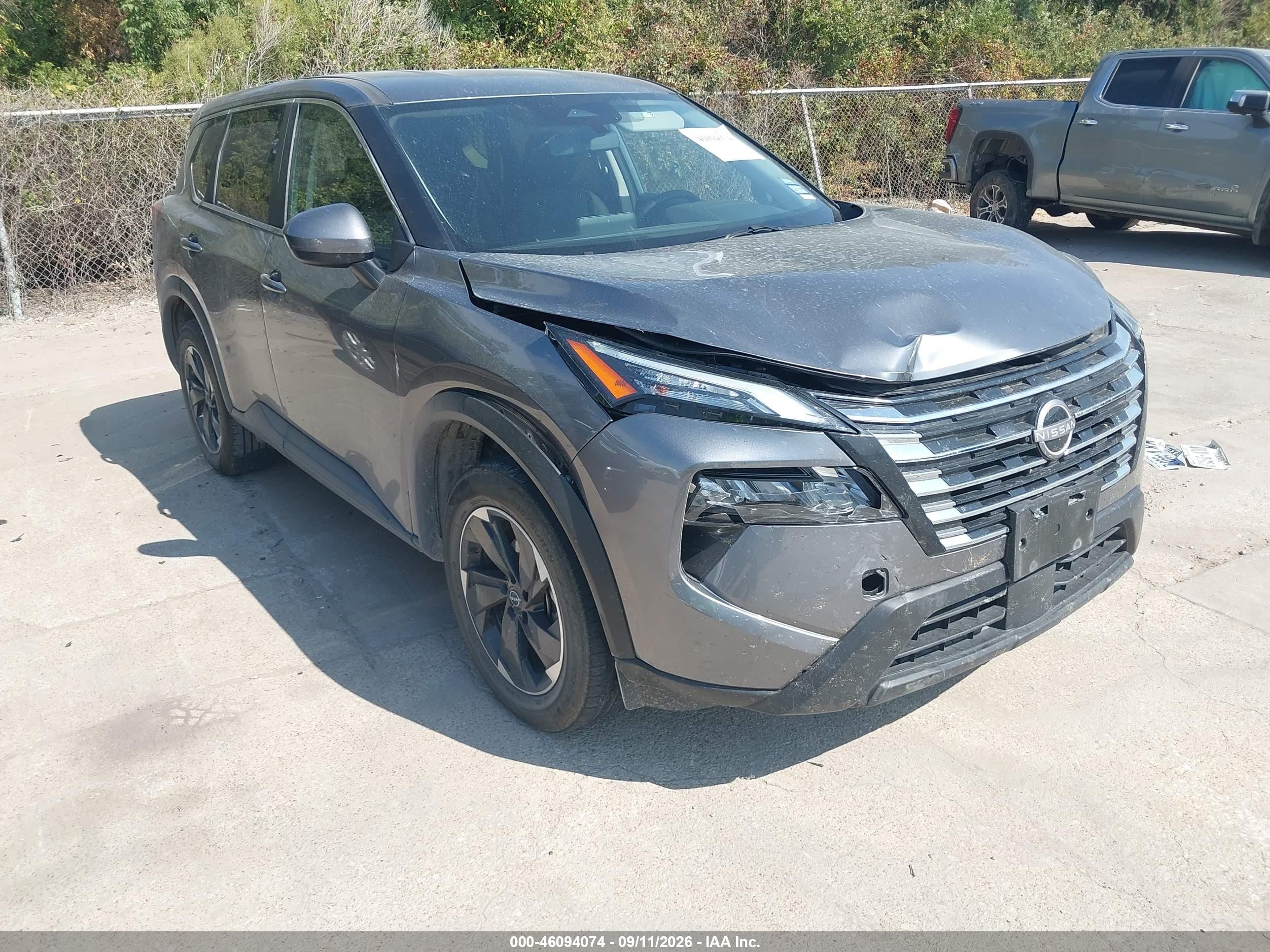2025 Nissan Rogue VIN JN8BT3BA5SW010597 — IAAI salvage auction photo