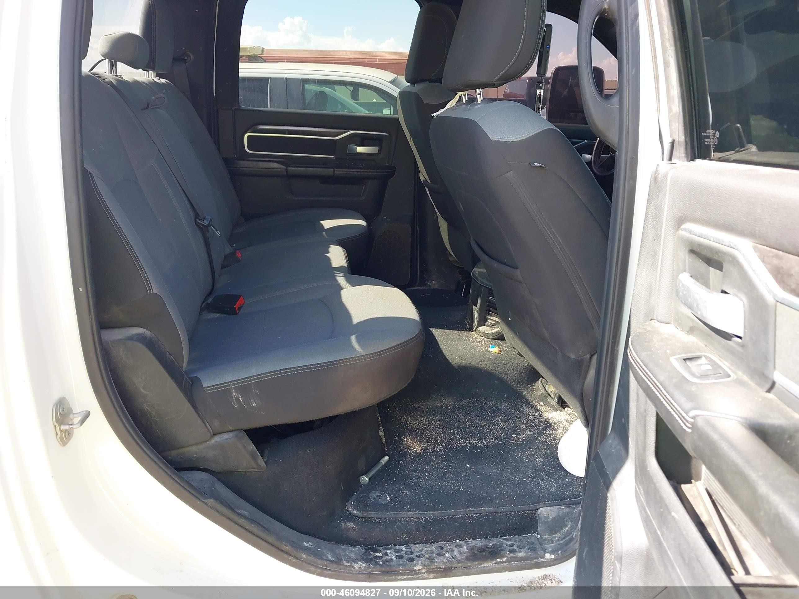 2024 Ram 2500 VIN 3C6UR5DL4RG285536 IAAI salvage auction — Unknown, Enterprise Vehicles Clear Only (Texas), sold $30,000 on 2026-09-13 (photo 8)