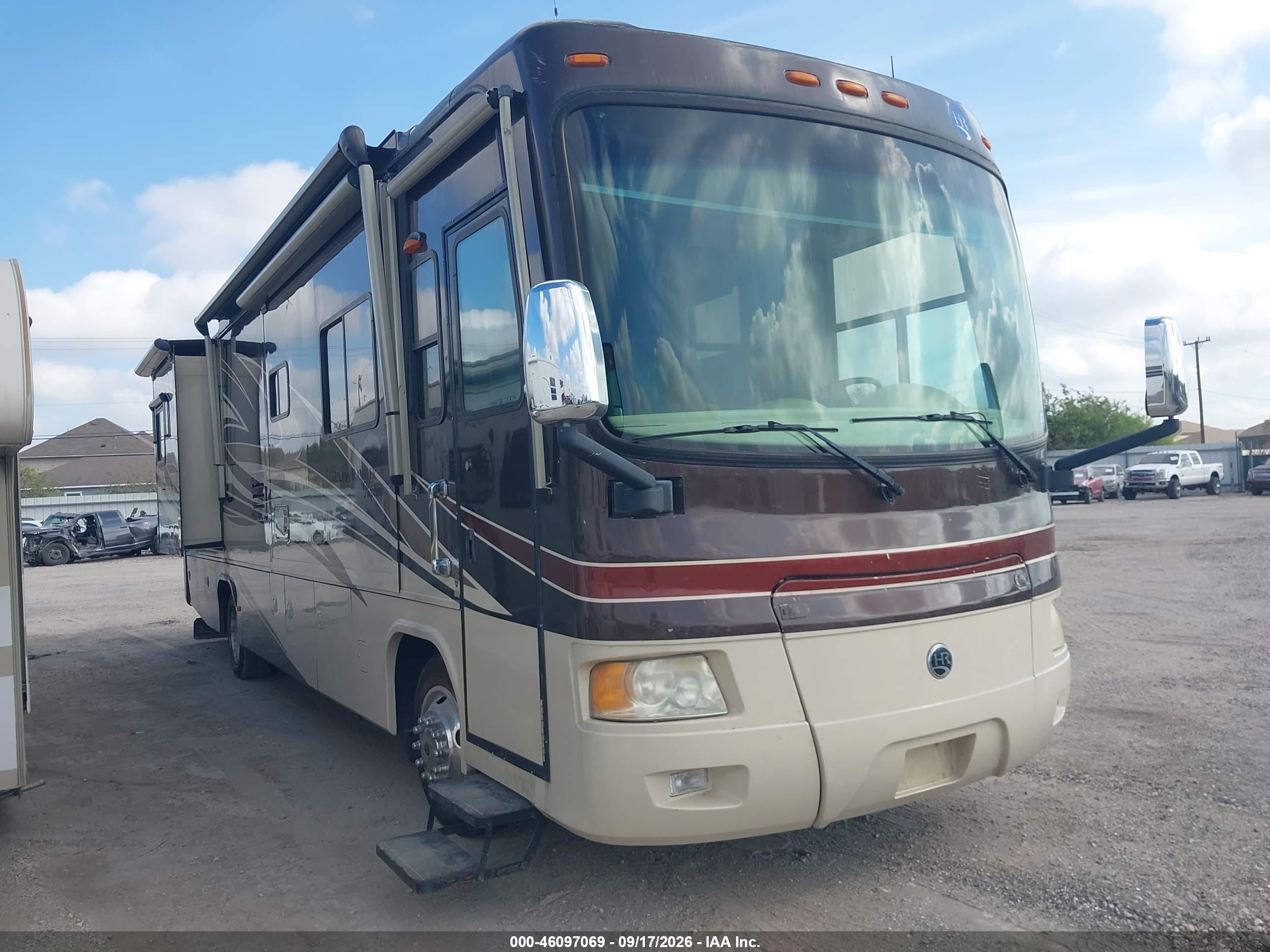 2009 Roadmaster Rail Ae-stacked Rail VIN 1RF2B444592049647 IAAI salvage auction — Unknown, Salvage (Texas), sold $4,050 on 2026-10-12 (photo 1)