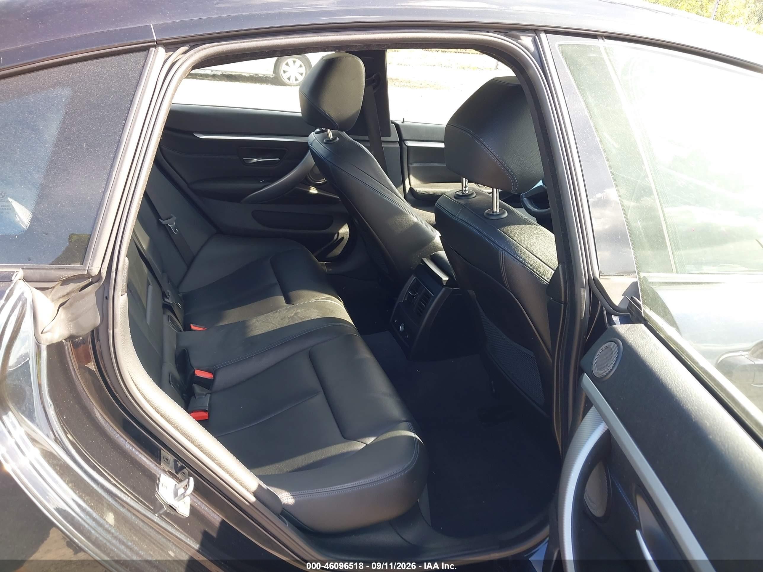 2019 BMW 4er VIN WBA4J3C5XKBL05985 IAAI salvage auction — Rear End, Salvage (Pennsylvania), sold $8,900 on 2026-10-07 (photo 8)