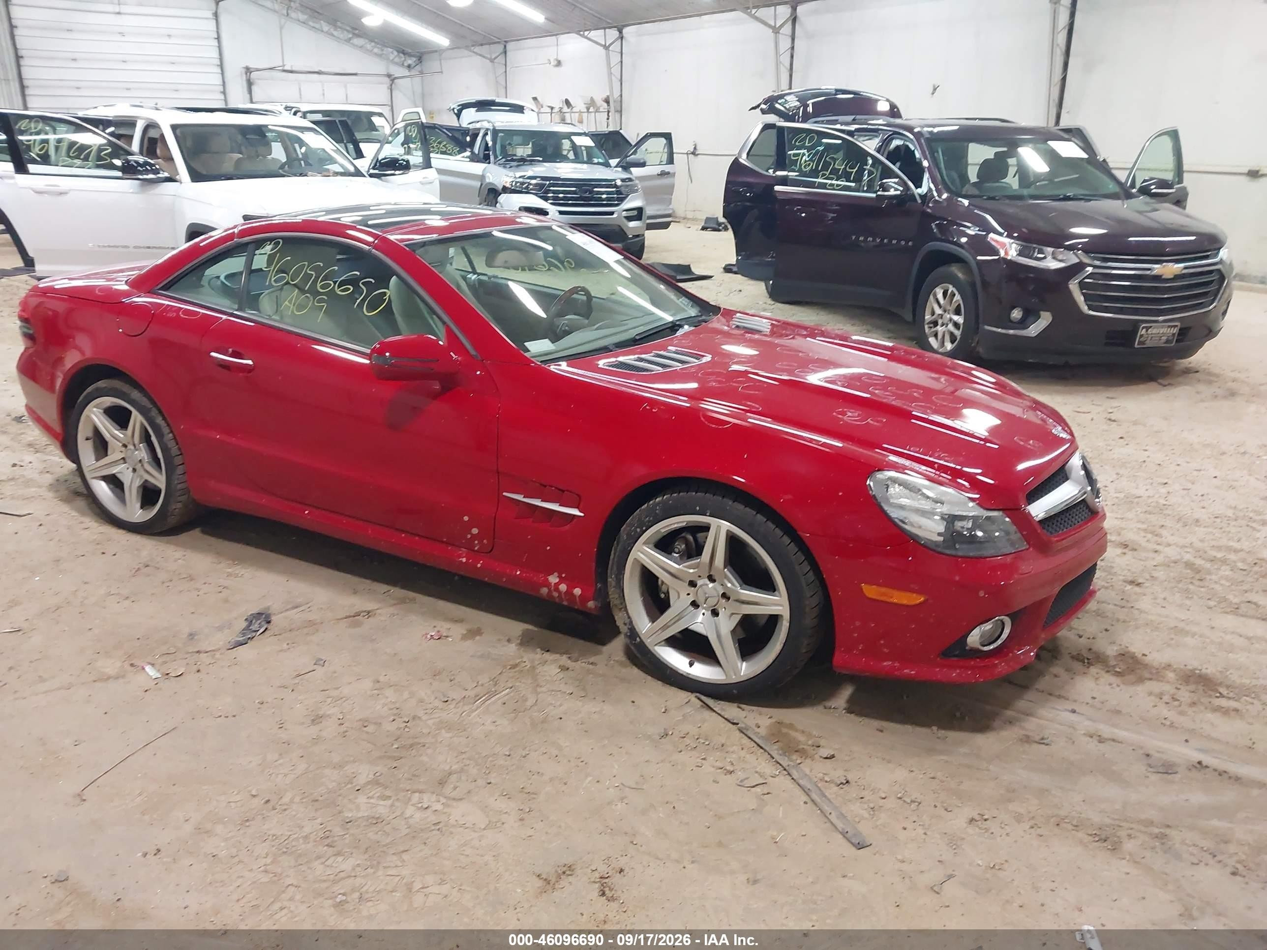 2009 Mercedes-Benz SL-Class VIN WDBSK71F39F146139 — IAAI salvage auction photo