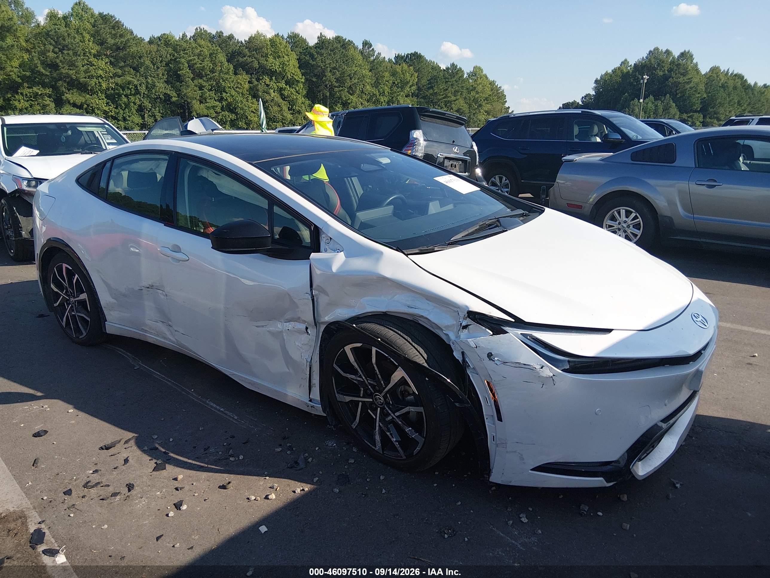 2025 Toyota Prius Plug-In VIN JTDACACU6S3052279 — IAAI salvage auction photo