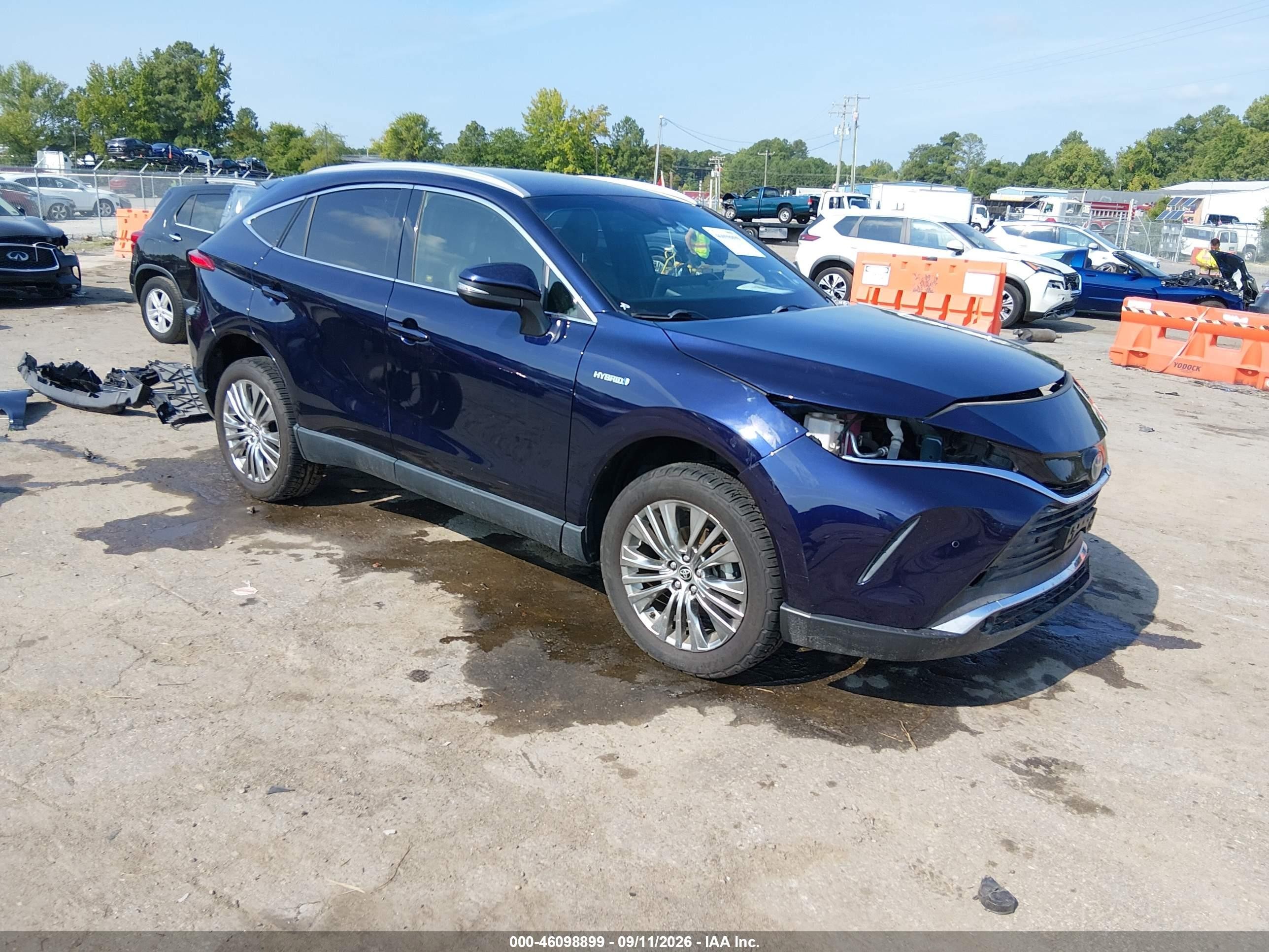 2021 Toyota Venza VIN JTEAAAAH9MJ018052 — IAAI salvage auction photo