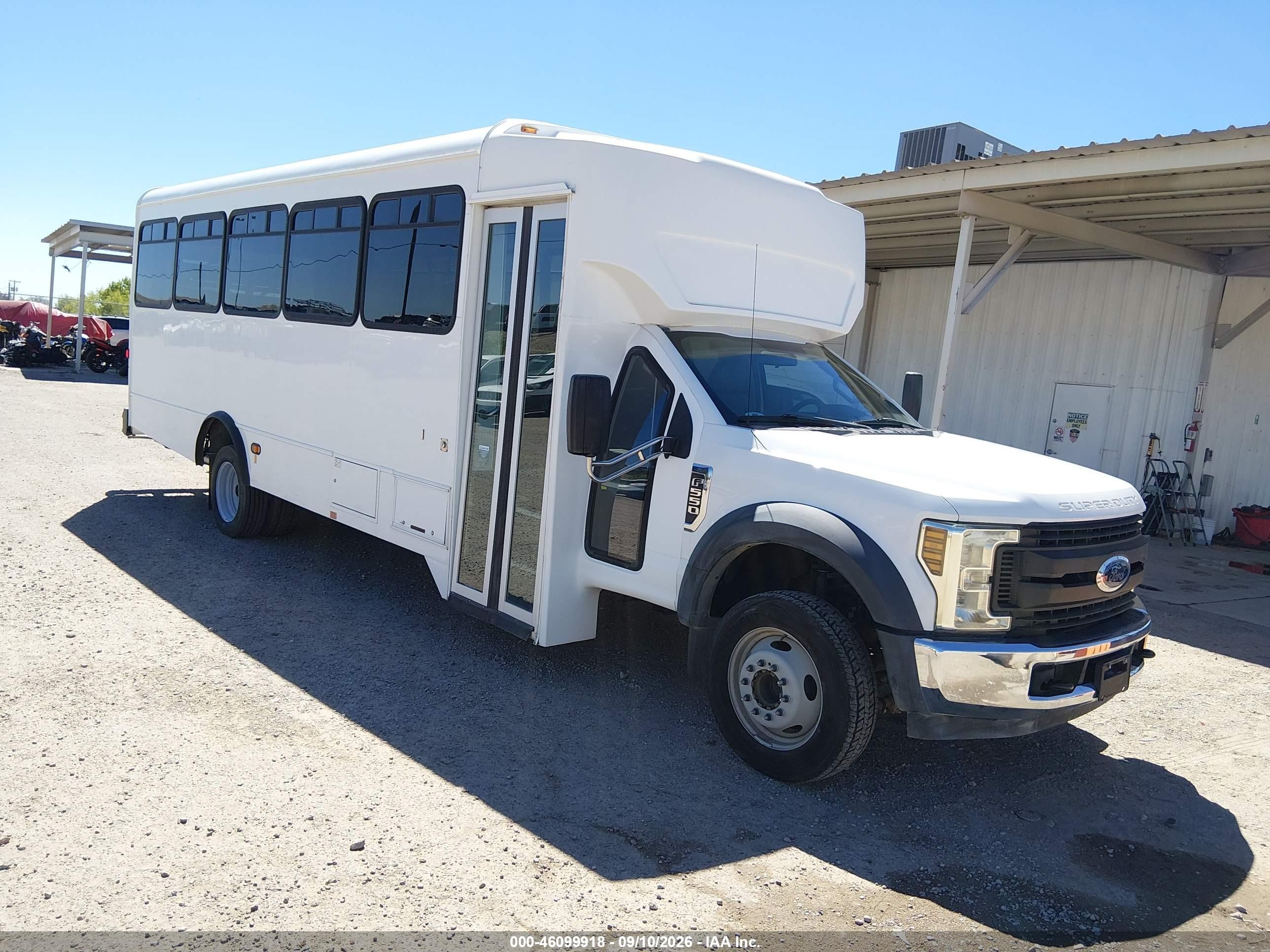 2019 Ford F-550 Chassis VIN 1FDAF5GY9KEC16541 — IAAI salvage auction photo