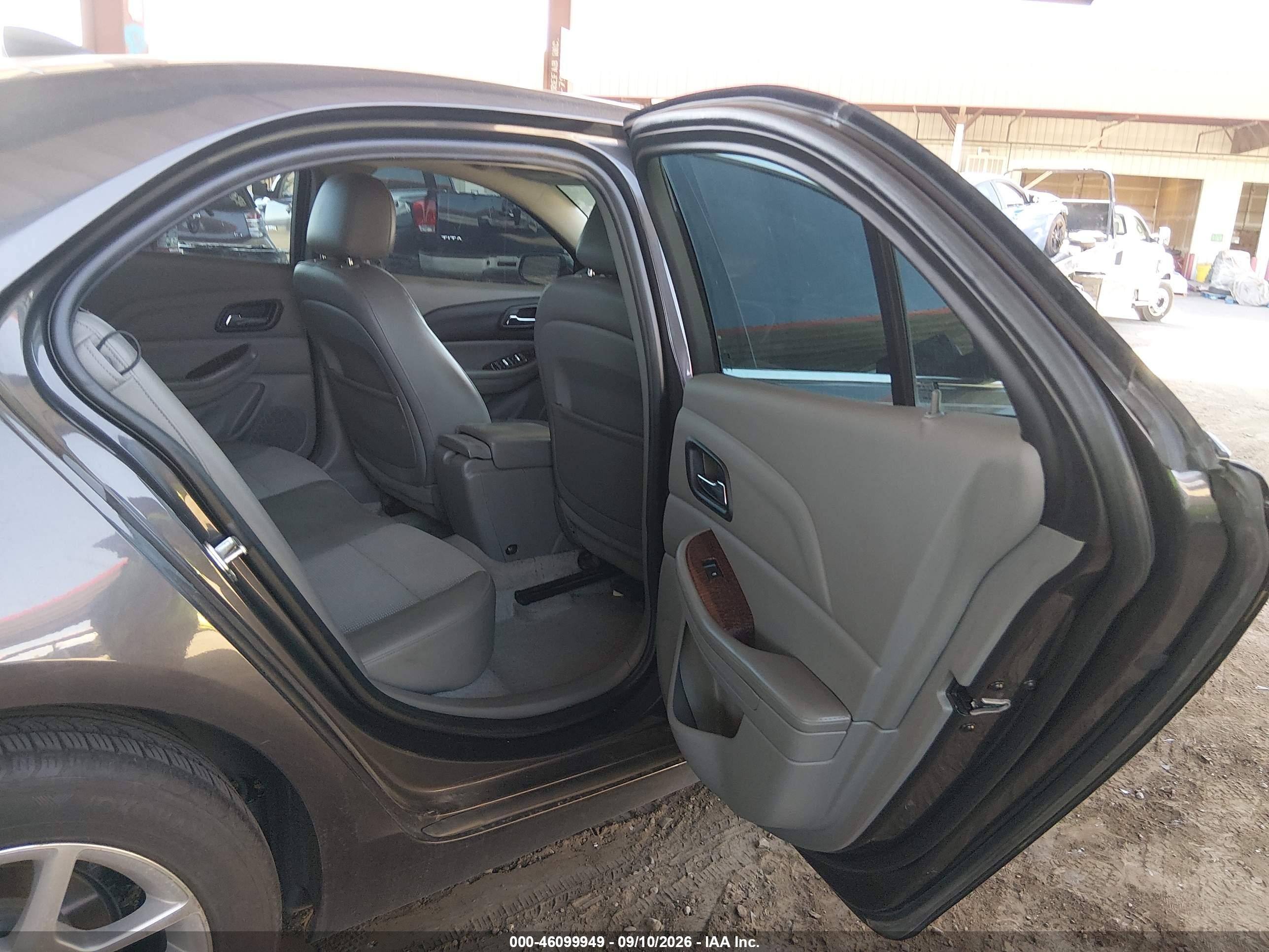 2013 Chevrolet Malibu VIN 1G11C5SA7DF336206 IAAI salvage auction — Unknown, Salvage (Arizona), sold $975 on 2026-10-07 (photo 8)