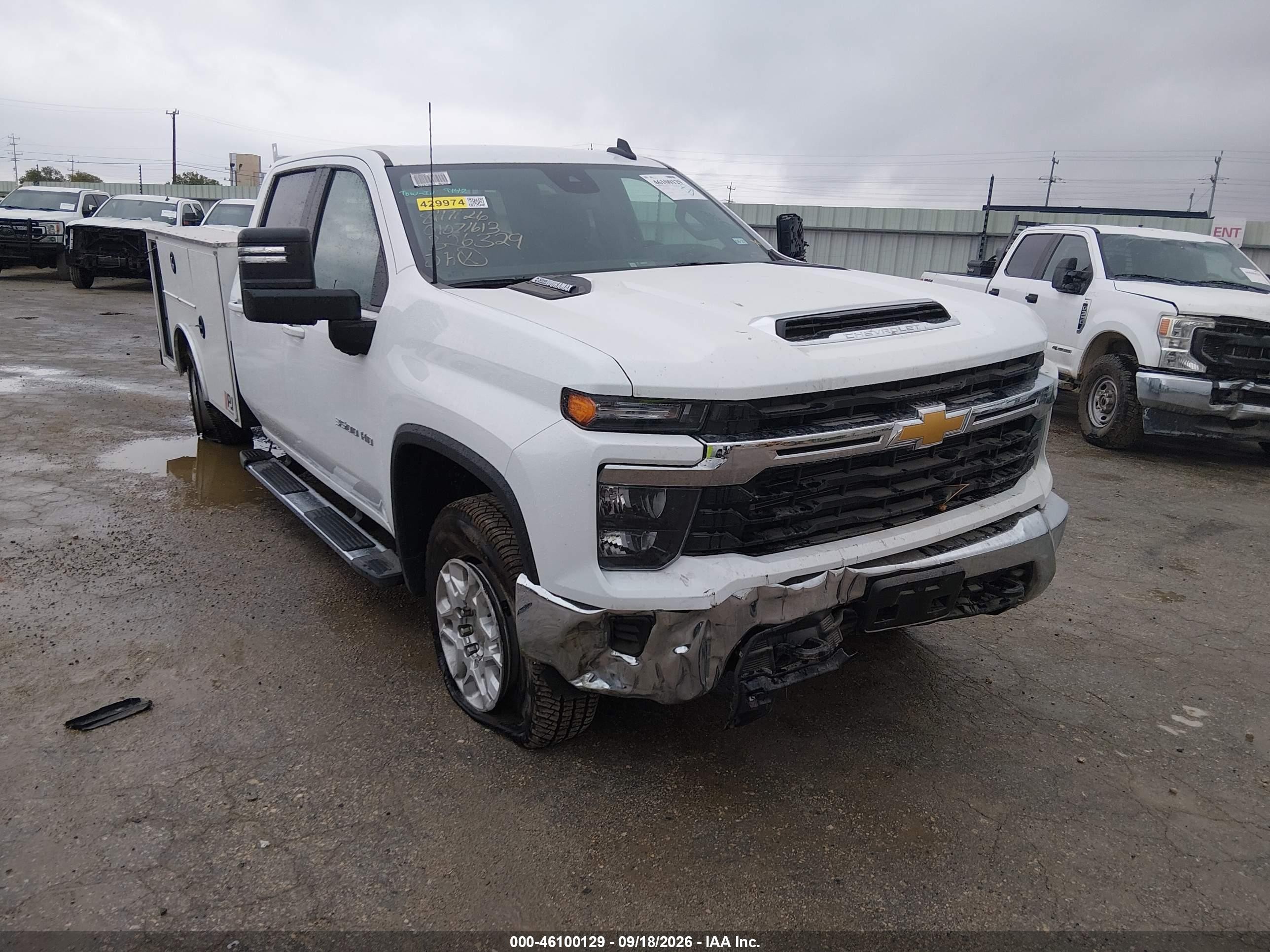 2026 Chevrolet Silverado 3500 VIN 1GC4KTEY2TF326329 — IAAI salvage auction photo