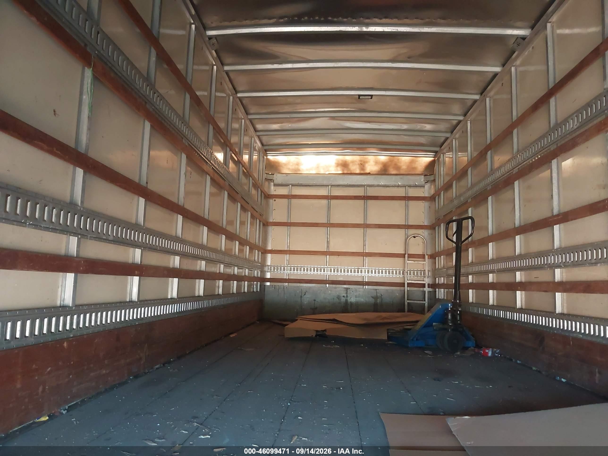 2011 Hino 258/268 VIN 5PVNE8JV2B4S51999 IAAI salvage auction — Electrical, Clear (New Hampshire), sold $1,050 on 2026-09-17 (photo 7)