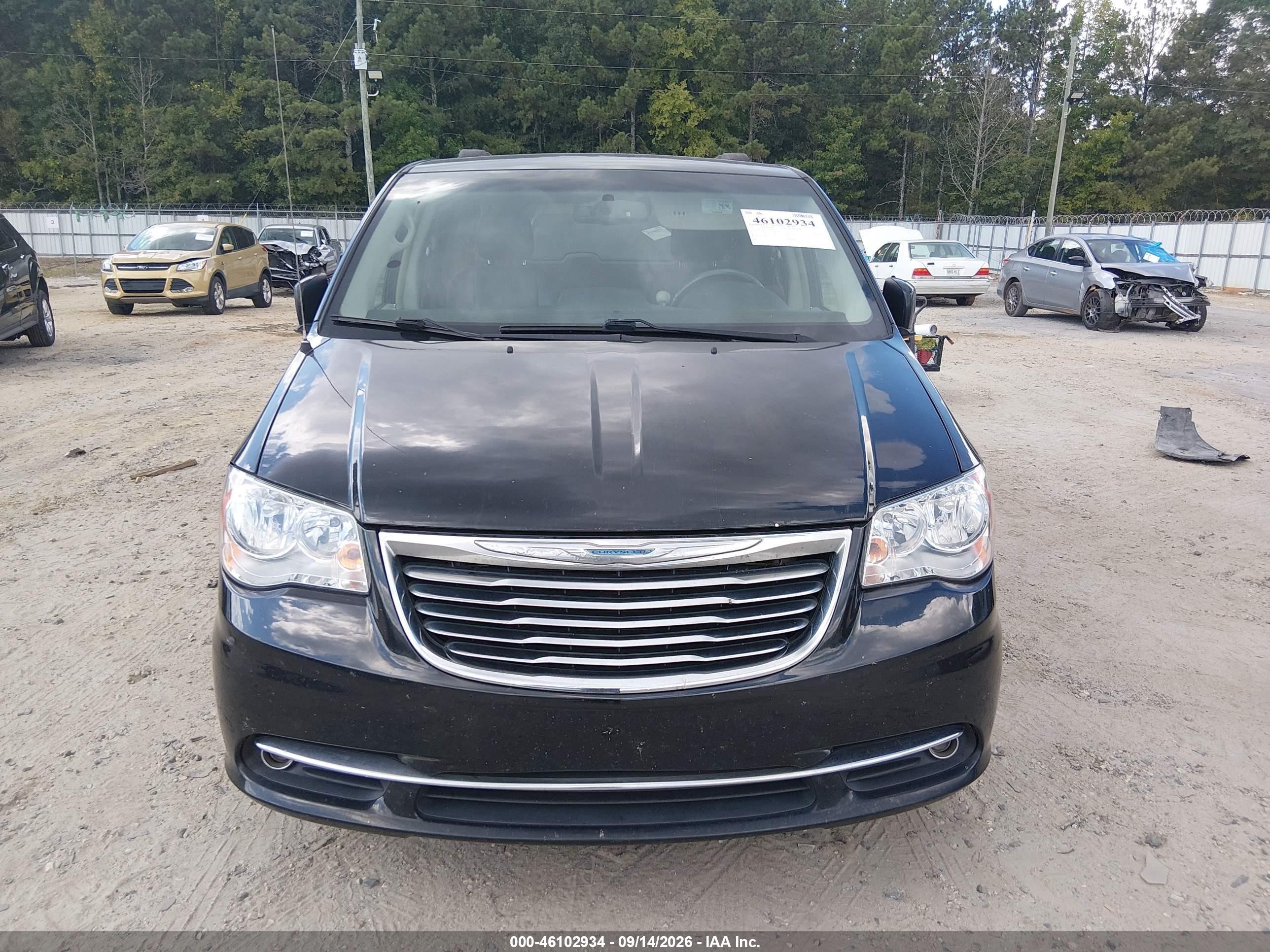 2016 Chrysler Town & country VIN 2C4RC1BG7GR213848 IAAI salvage auction — Normal Wear, Clear (Georgia), sold $975 on 2026-09-25 (photo 6)