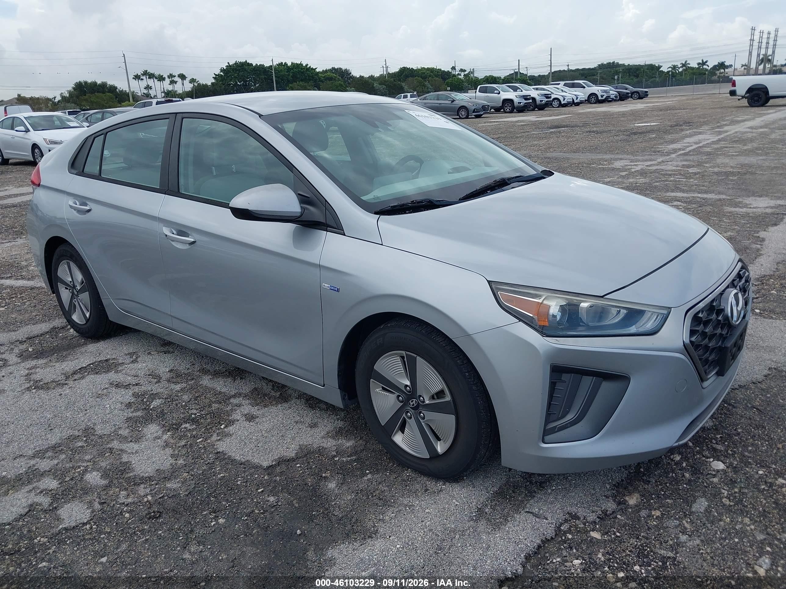2020 Hyundai Ioniq Hybrid VIN KMHC65LC1LU218116 — IAAI salvage auction photo