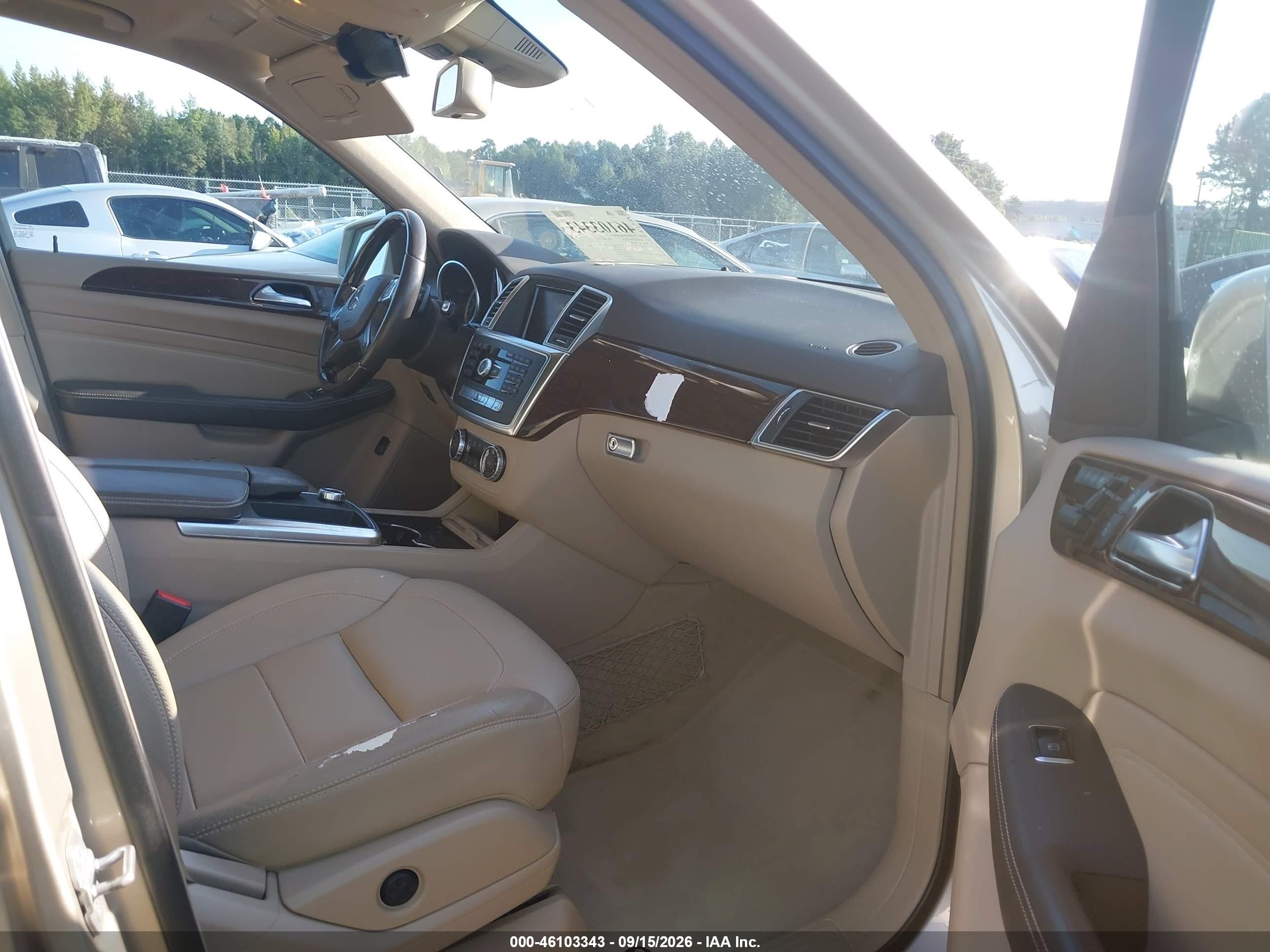 2012 Mercedes-benz M-klasse VIN 4JGDA5HB9CA027533 IAAI salvage auction — Unknown, Salvage (North Carolina), sold $3,650 on 2026-10-02 (photo 5)