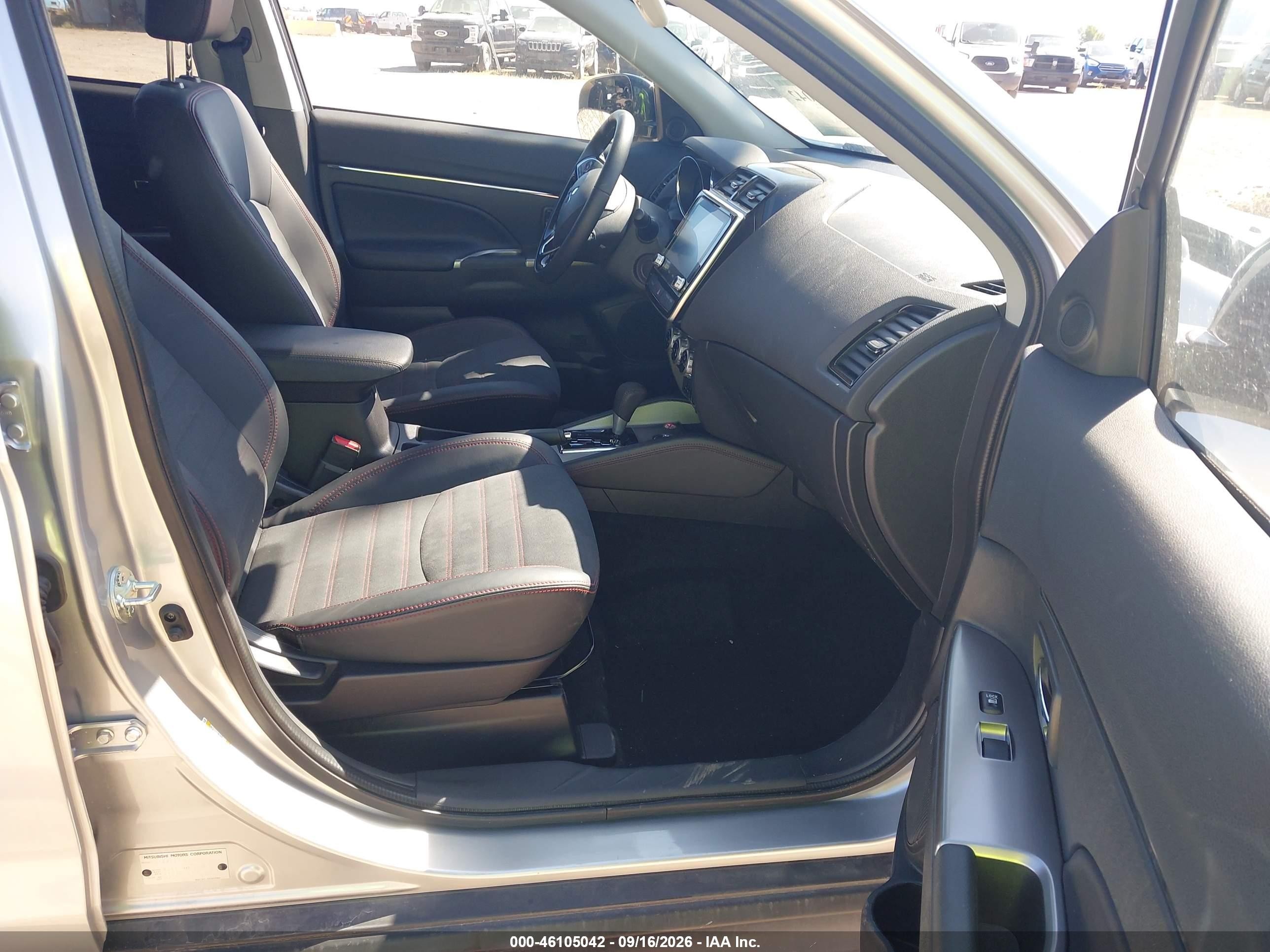 2026 Mitsubishi Outlander Sport VIN JA4ARUAU8TU018580 IAAI salvage auction — Normal Wear, Enterprise Vehicles Clear Only (Washington), sold $8,000 on 2026-09-19 (photo 5)