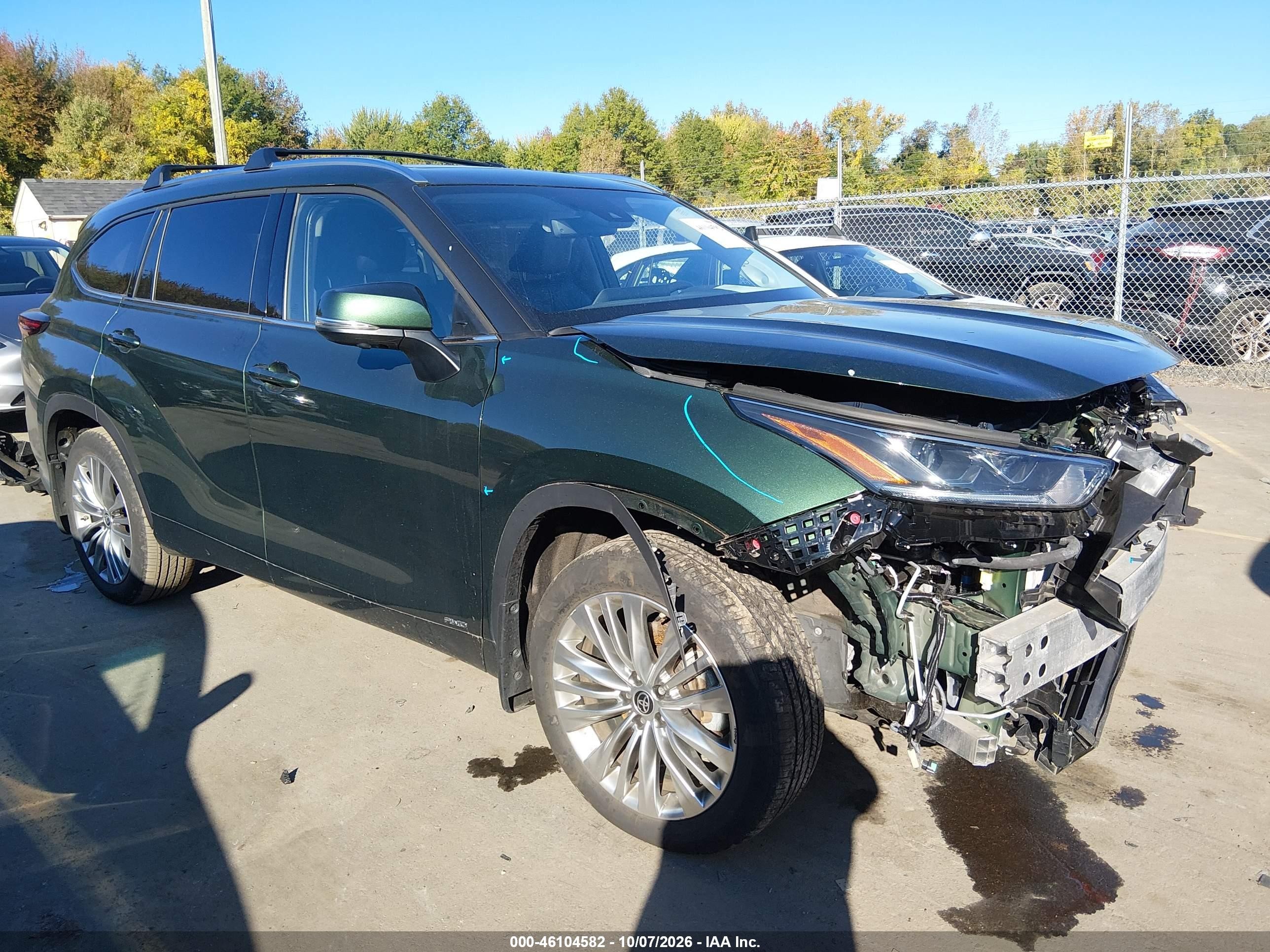 2025 Toyota Highlander Hybrid VIN 5TDEBRCH6SS669153 — IAAI salvage auction photo