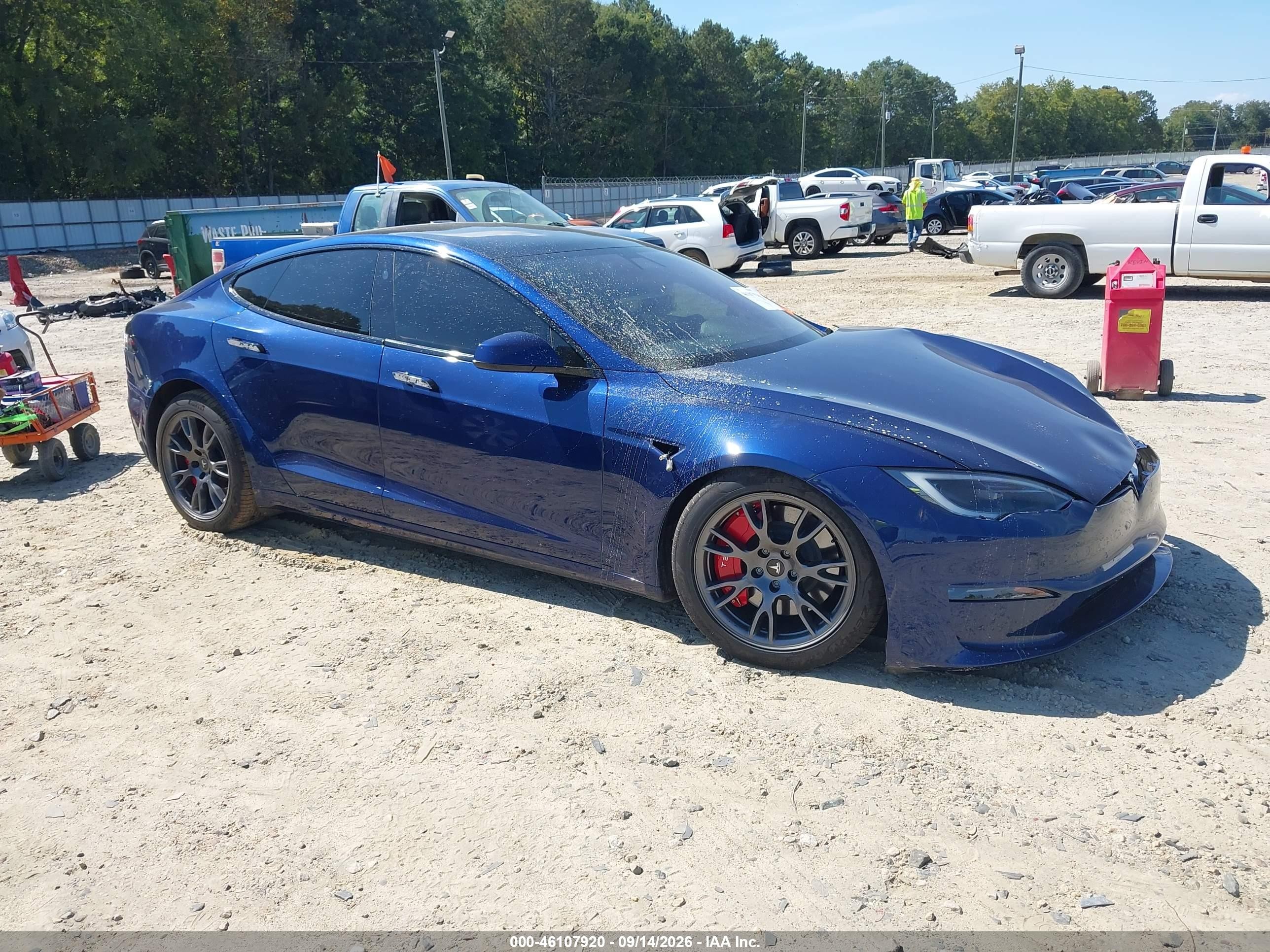 2022 Tesla Model S VIN 5YJSA1E52NF490062 — IAAI salvage auction photo