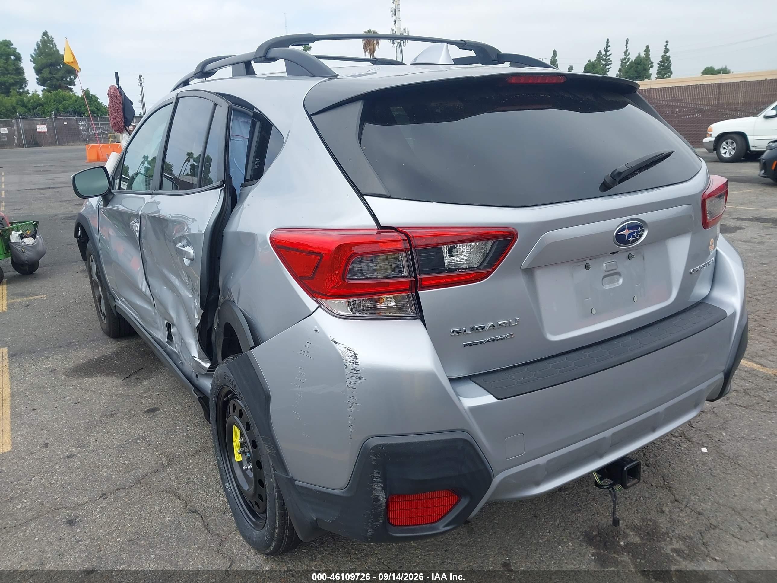 2020 Subaru Xv VIN JF2GTAPCXLH240367 IAAI salvage auction — Side, Salvage (California), sold $2,800 on 2026-09-24 (photo 3)