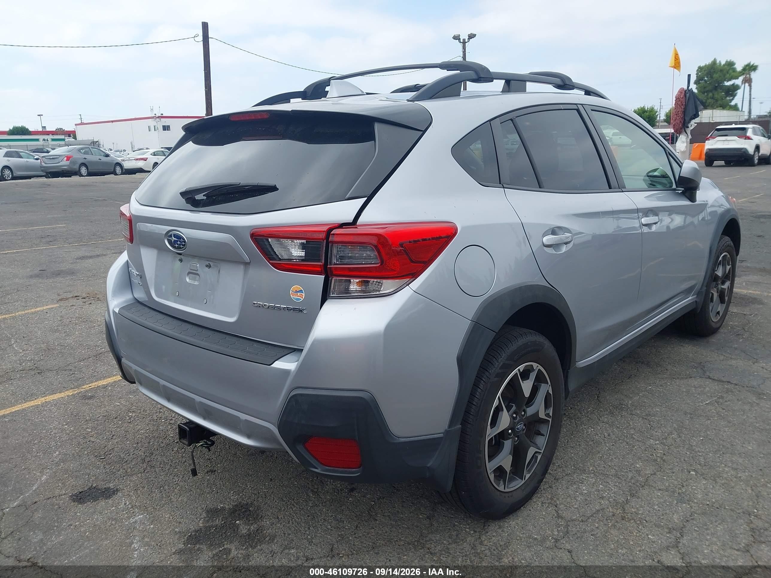 2020 Subaru Xv VIN JF2GTAPCXLH240367 IAAI salvage auction — Side, Salvage (California), sold $2,800 on 2026-09-24 (photo 4)