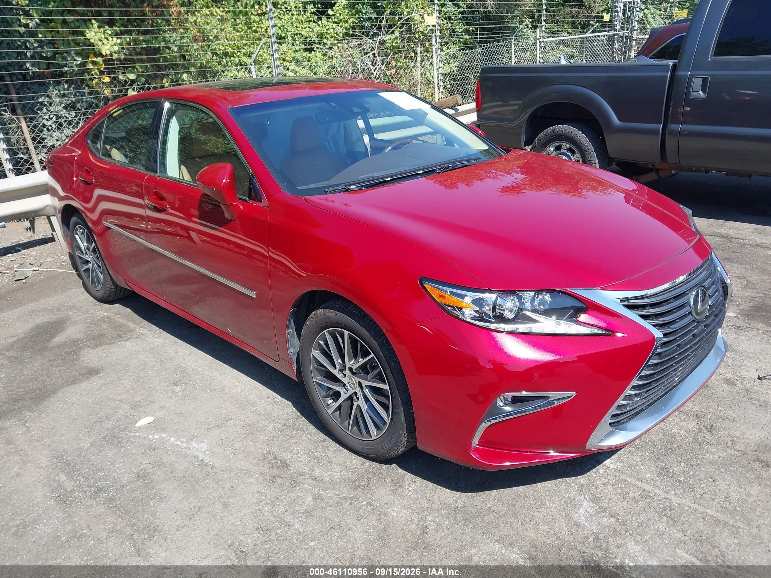 2018 Lexus ES 350 VIN 58ABK1GG9JU099900 — IAAI salvage auction photo