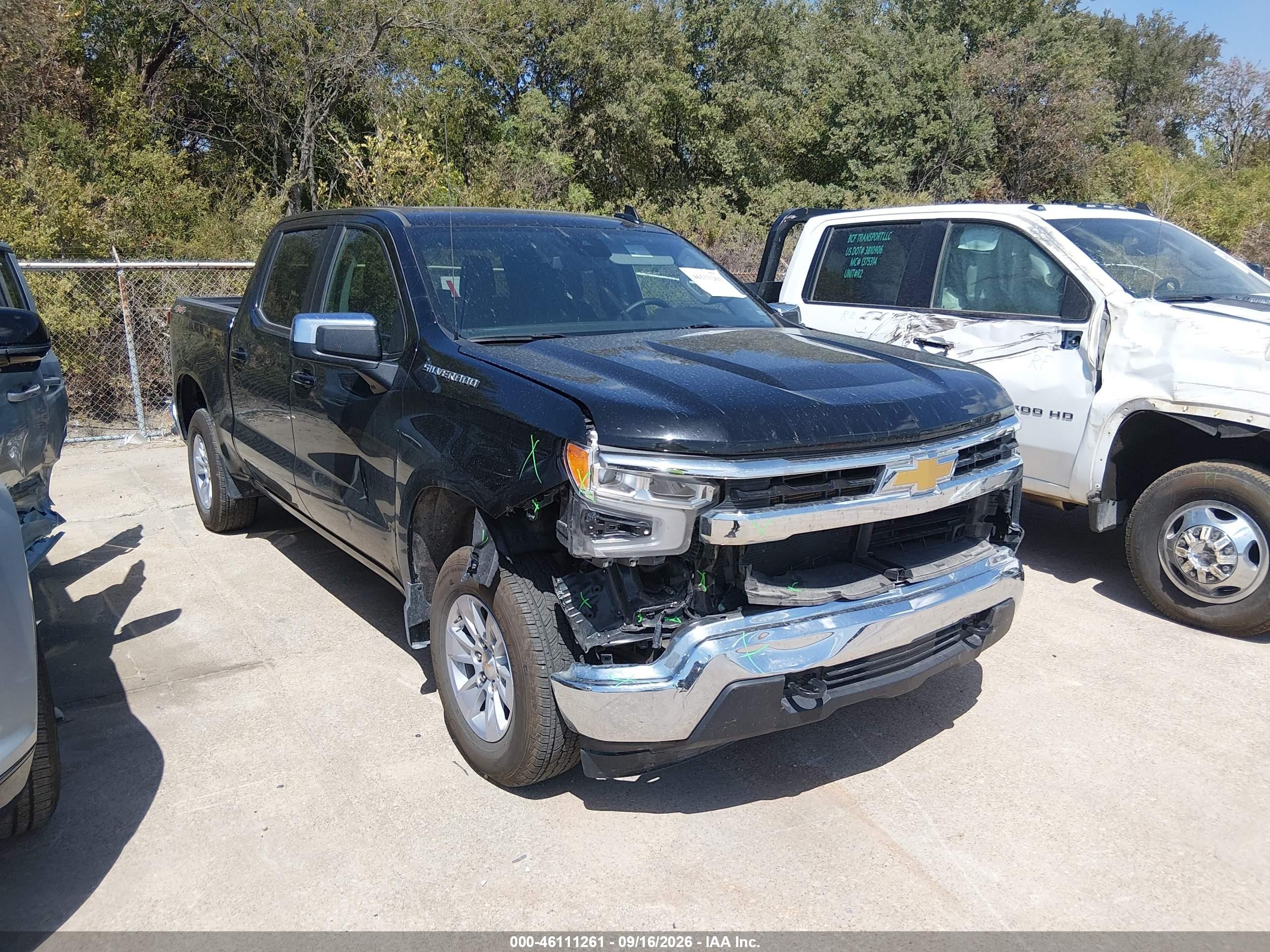 2026 Chevrolet Silverado 1500 VIN 1GCUKDED9TZ255616 — IAAI salvage auction photo